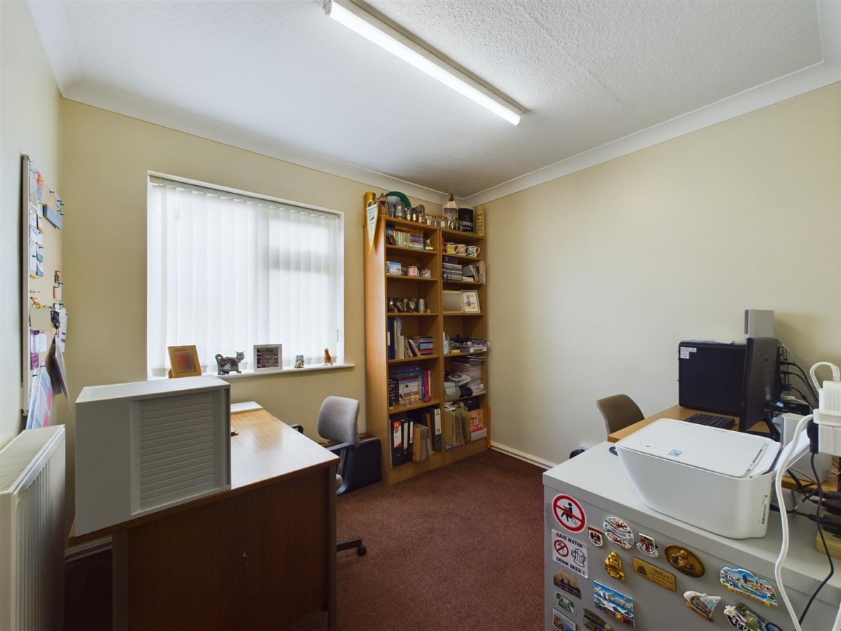 Pendine Crescent, North Hykeham, Lincoln