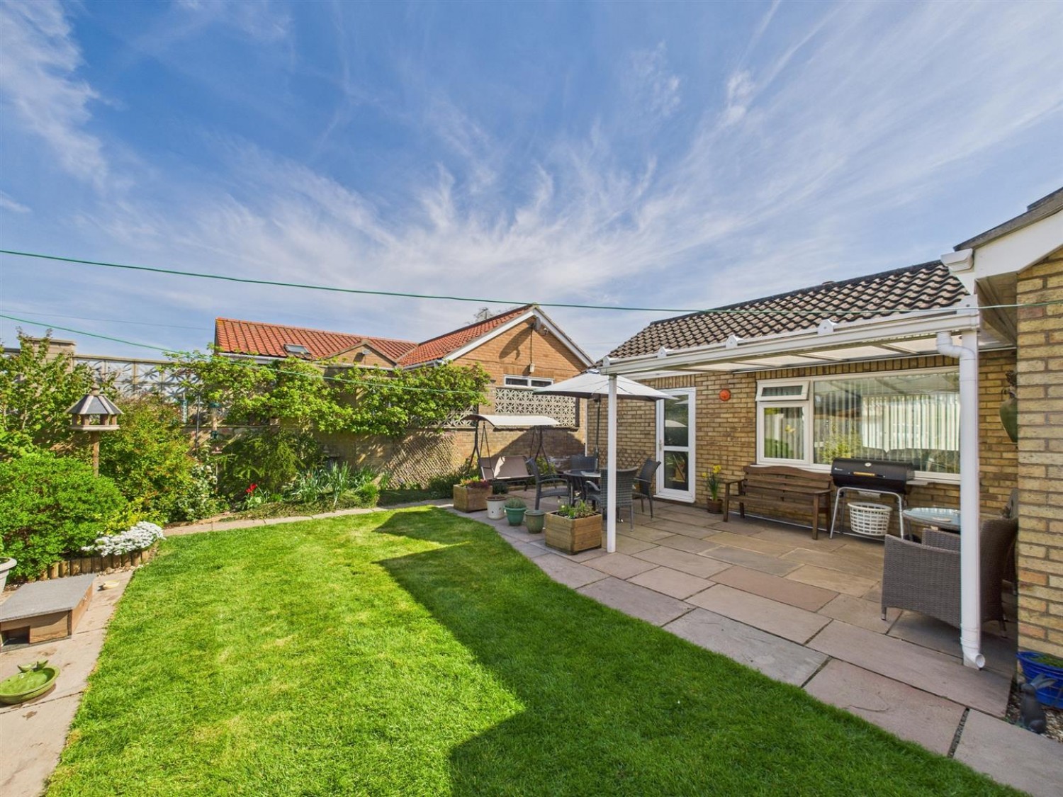 3 bedroom Bungalow in Pendine Crescent, North Hykeham, Lincoln