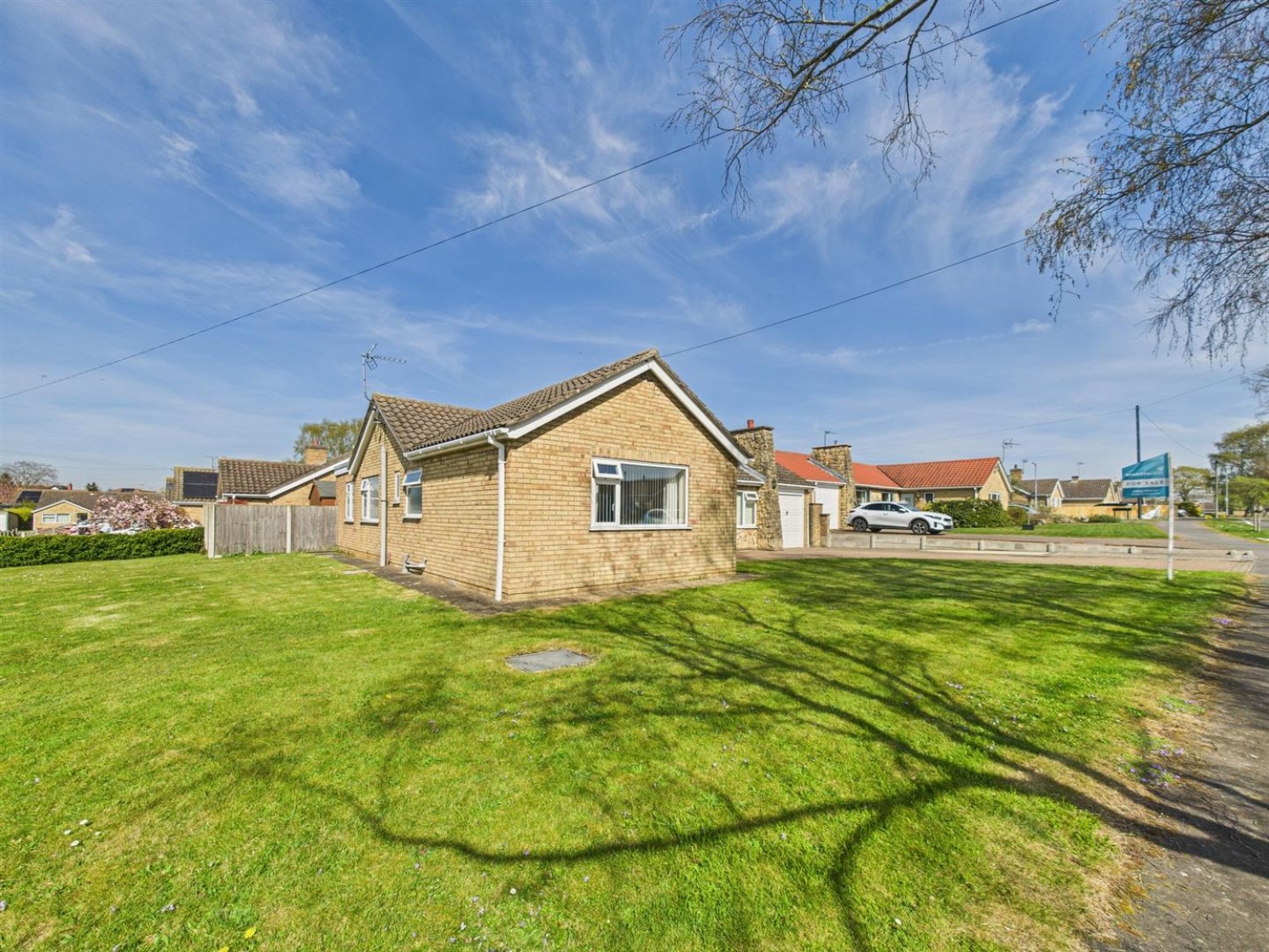 3 bedroom Bungalow in Pendine Crescent, North Hykeham, Lincoln