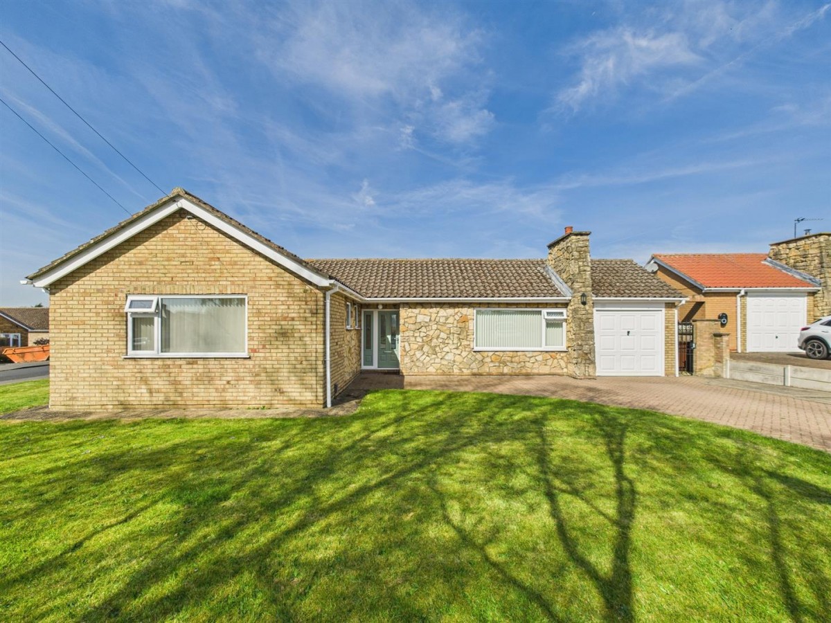 Pendine Crescent, North Hykeham, Lincoln