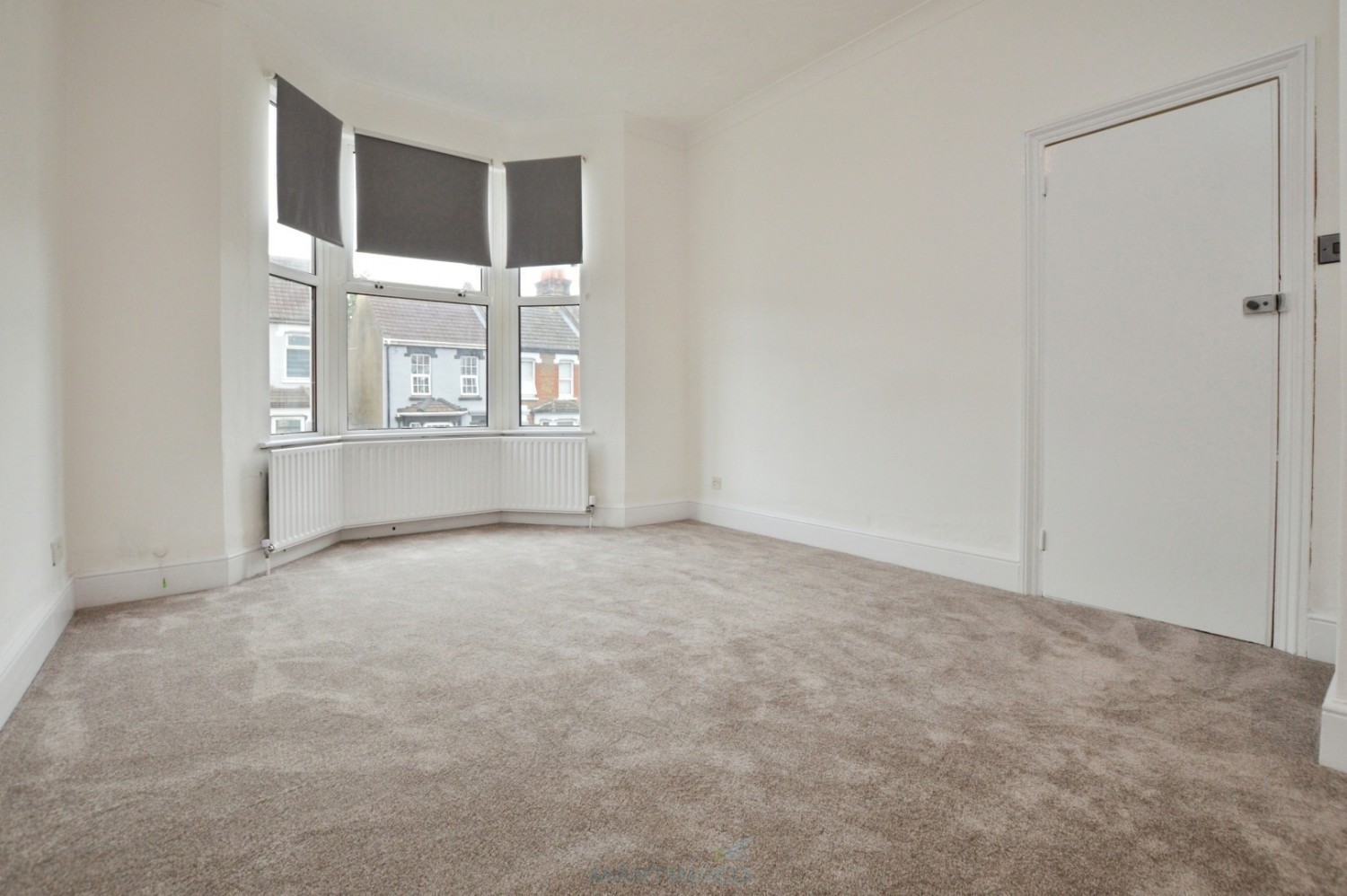 3 bedroom House for Letting Old Road West, Gravesend