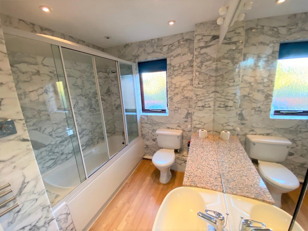 Crookham Road, Fleet