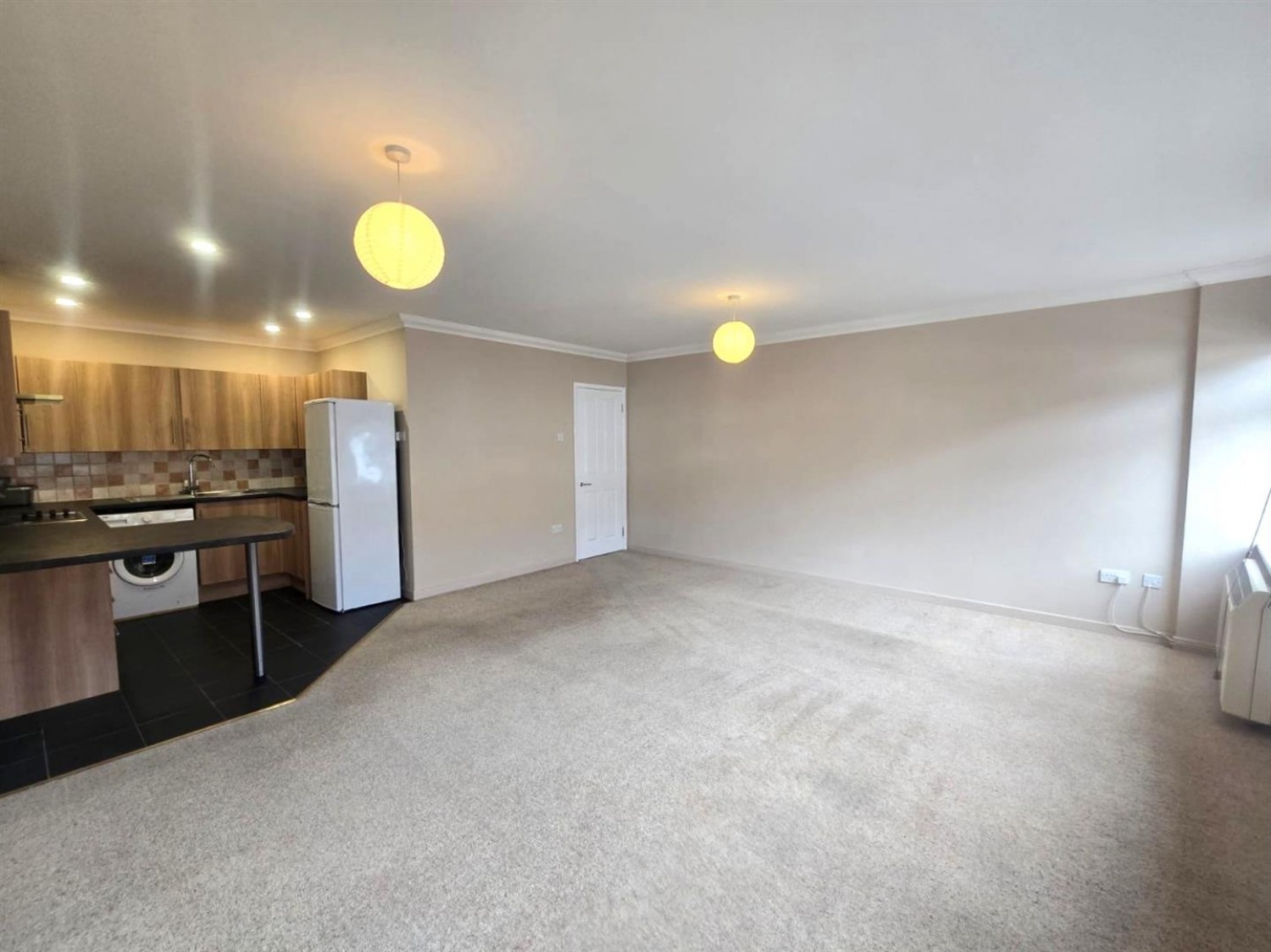 1 bedroom Flat for Letting Camp Road, Farnborough