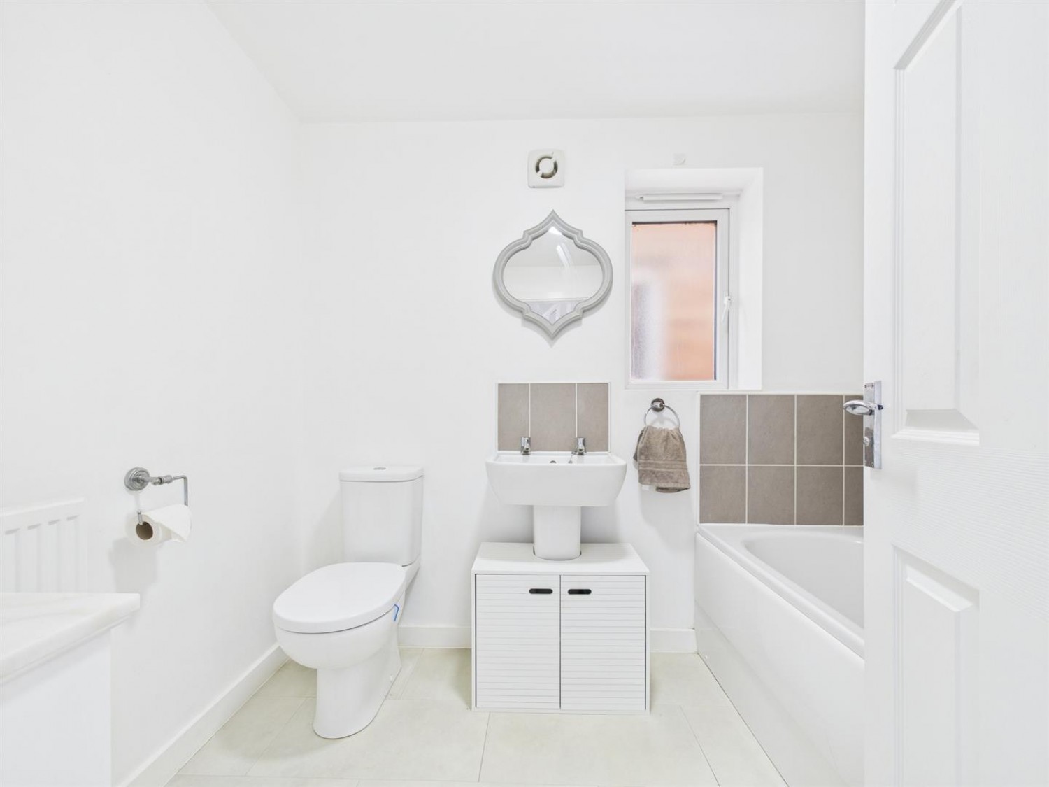 Furnace Close, North Hykeham, Lincoln