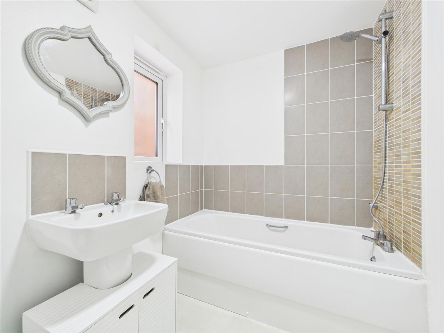 Furnace Close, North Hykeham, Lincoln