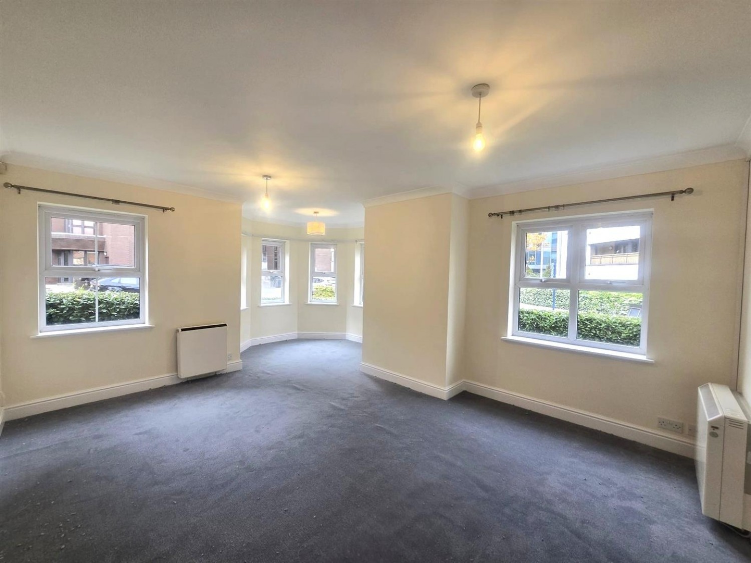 Burleigh Gardens, Woking