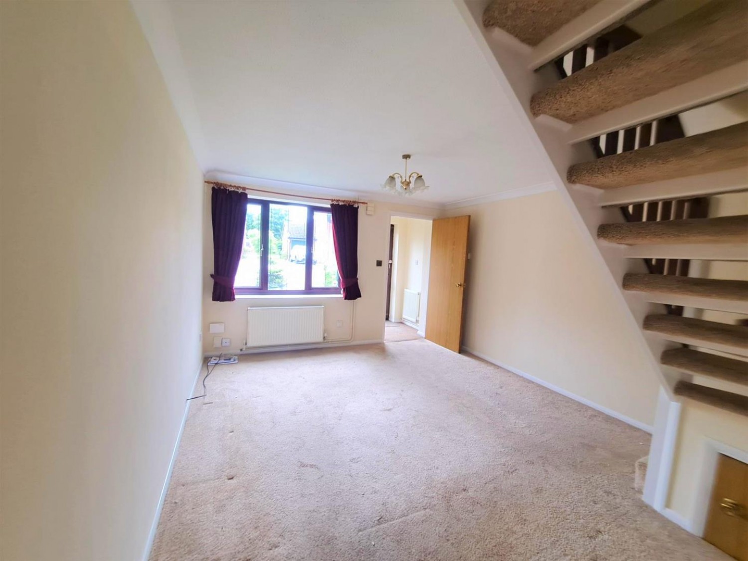 Grenadiers Way, Farnborough