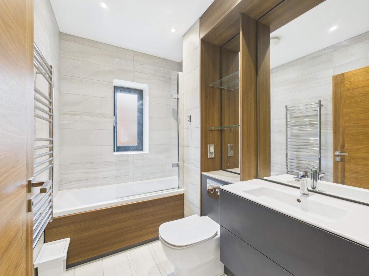 2 bedroom Flat for Letting One The Brayford, Brayford Wharf North, Lincoln