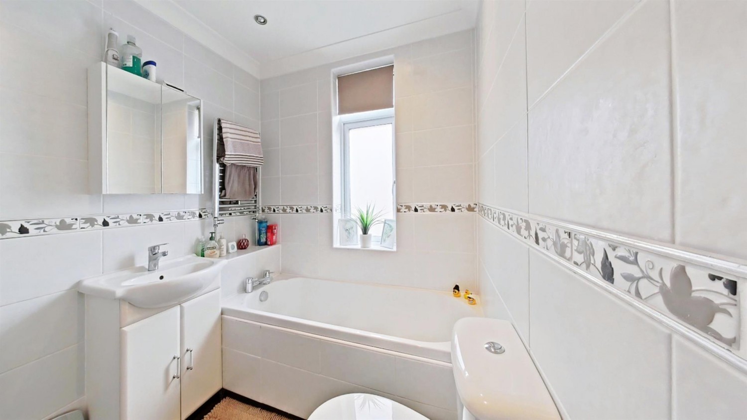 3 bedroom House for Sale Cooling Common, Cliffe, Rochester