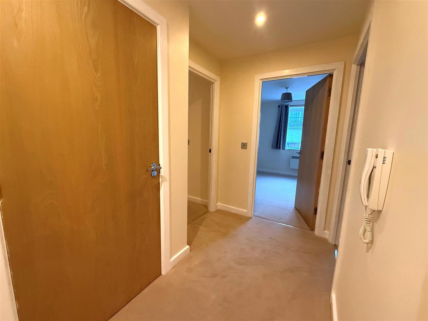 2 bedroom Flat for Letting Frederick Street, Aldershot