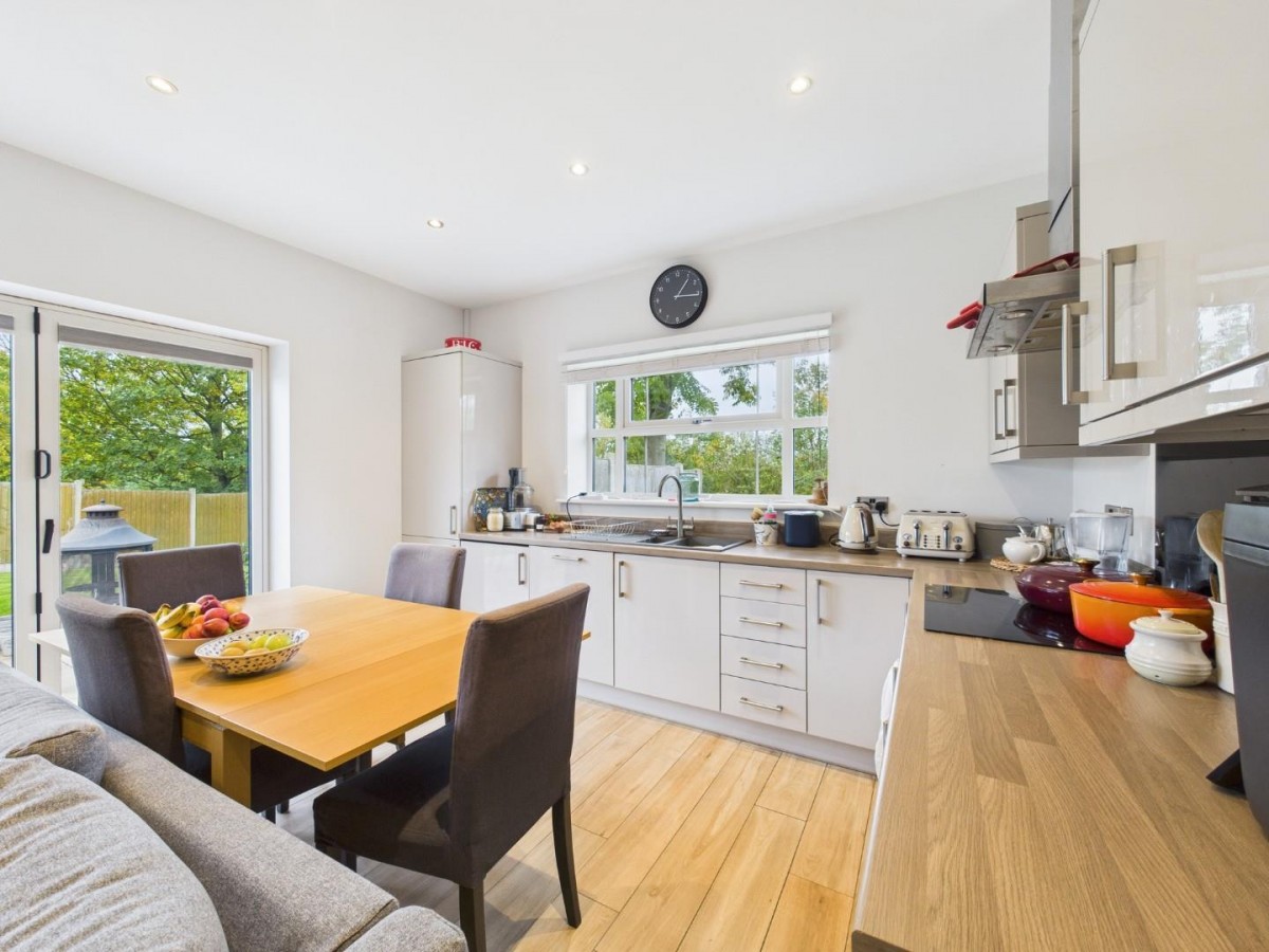 Fledgling Close, Eagle, Lincoln