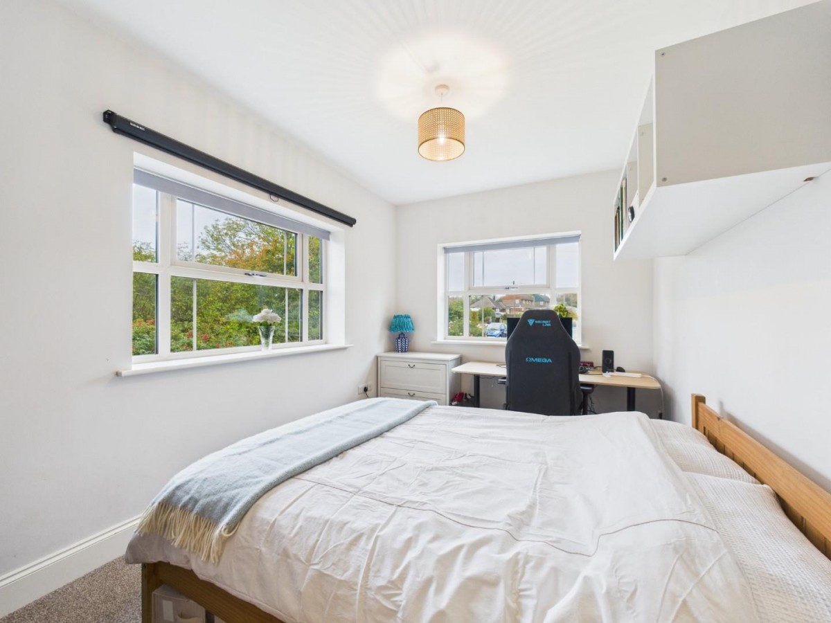 Fledgling Close, Eagle, Lincoln