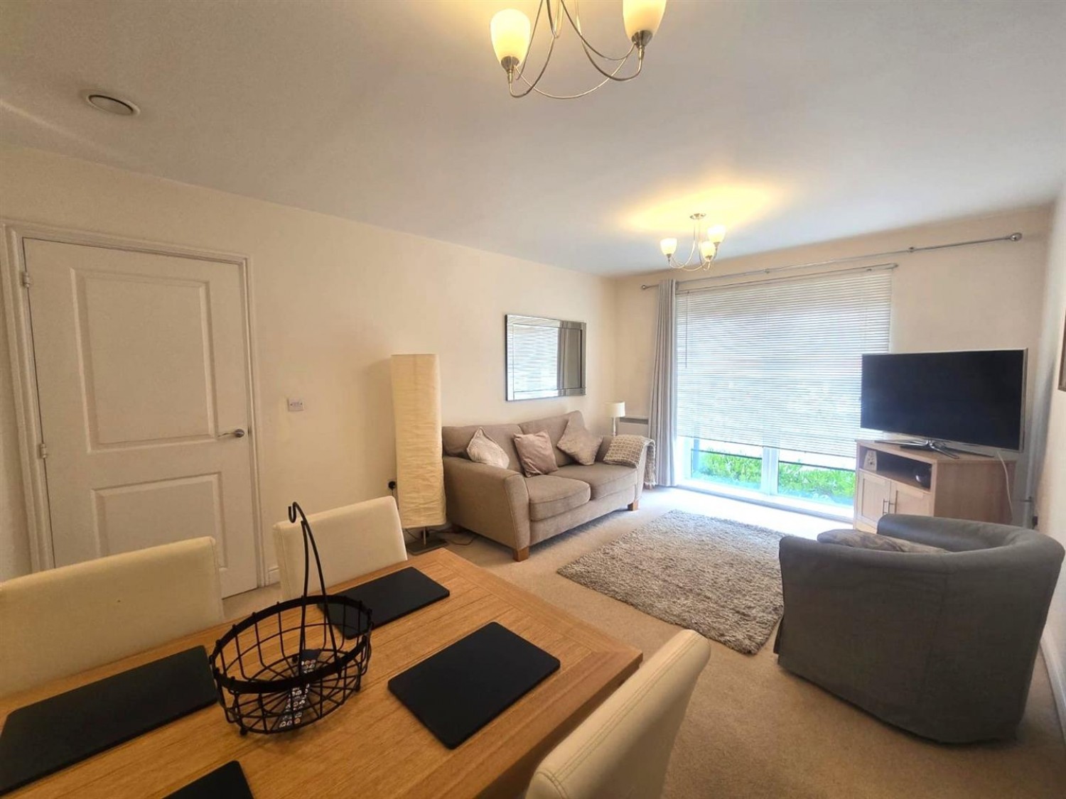 2 bedroom Flat for Letting Comet House, Wallis Square