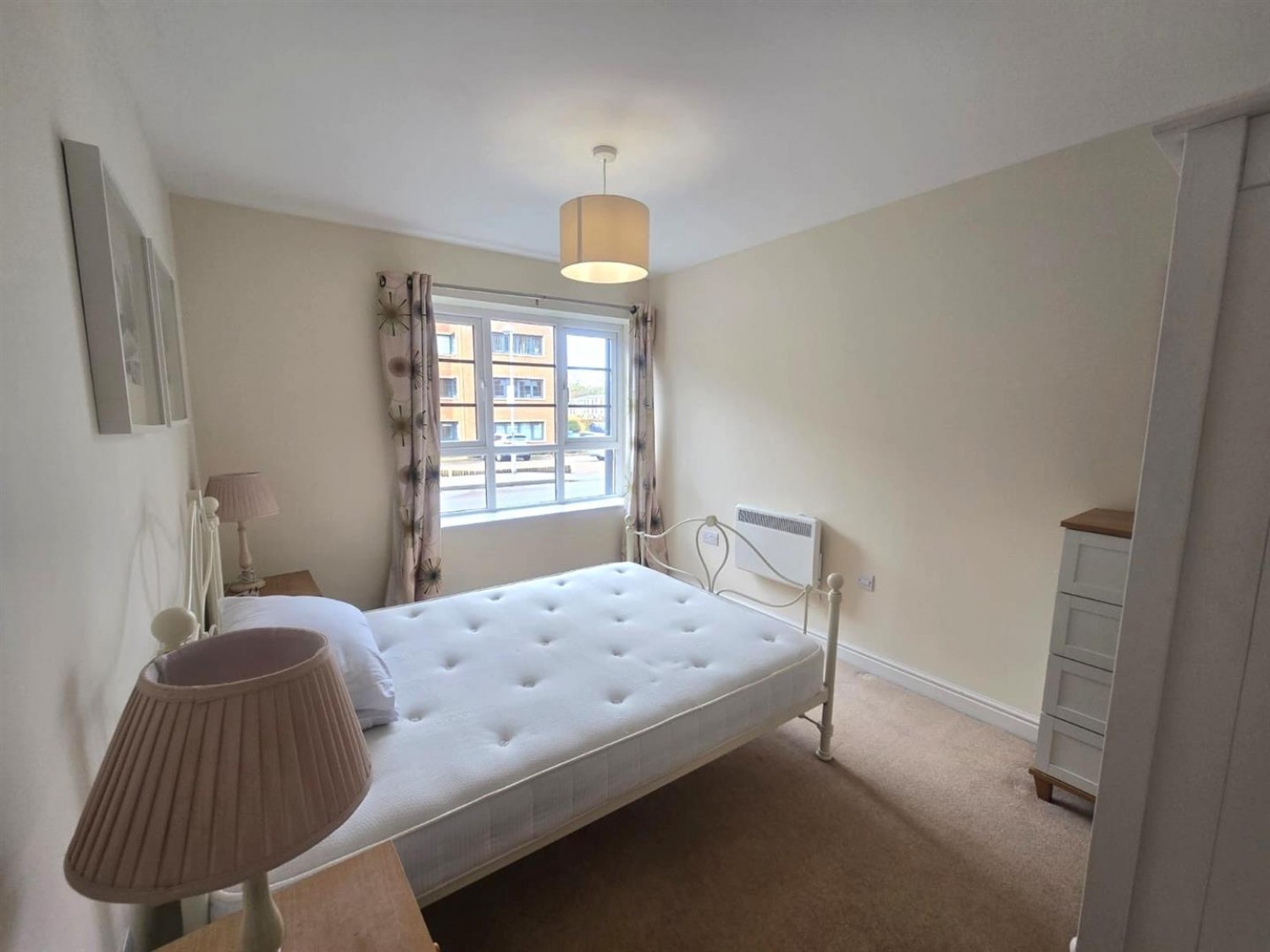 2 bedroom Flat for Letting Comet House, Wallis Square
