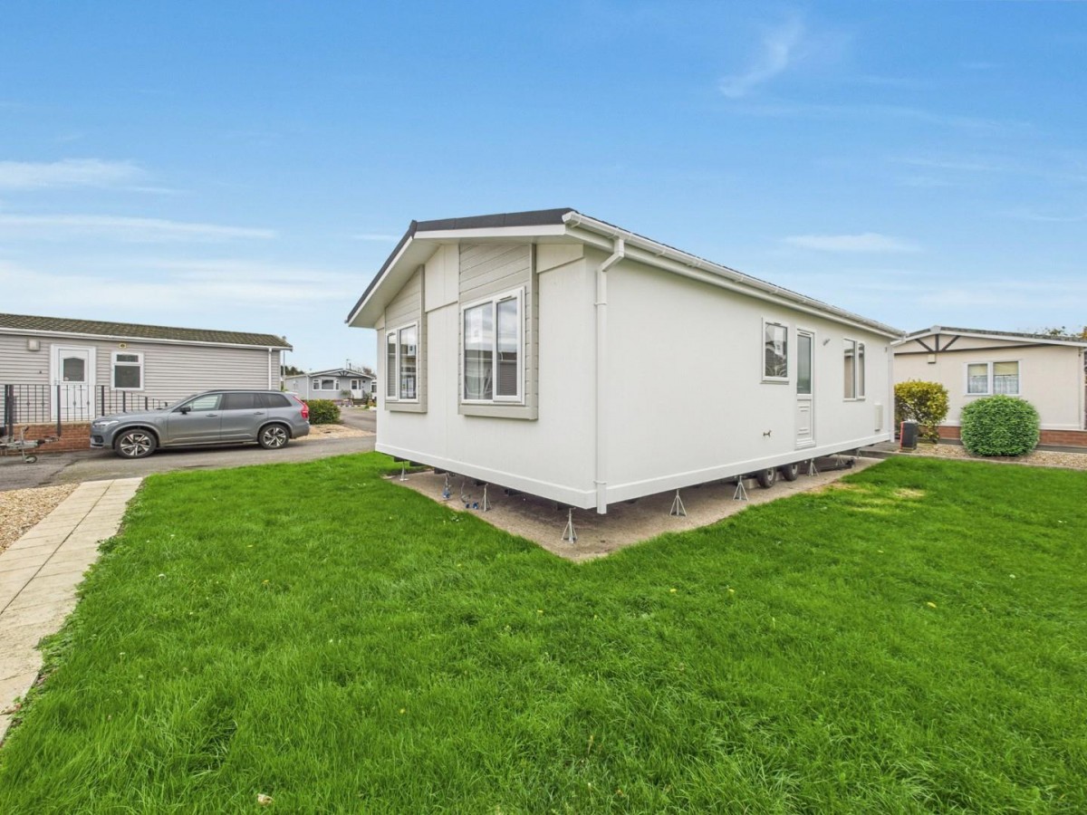 West End Park, Long Lane, Ingham, Lincoln