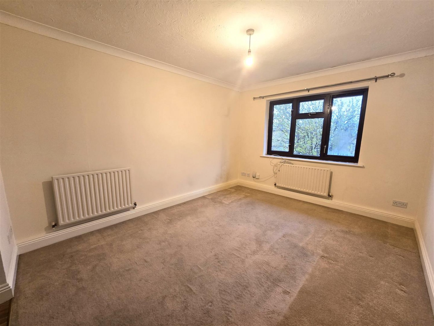1 bedroom Flat for Letting East Station Road, Aldershot