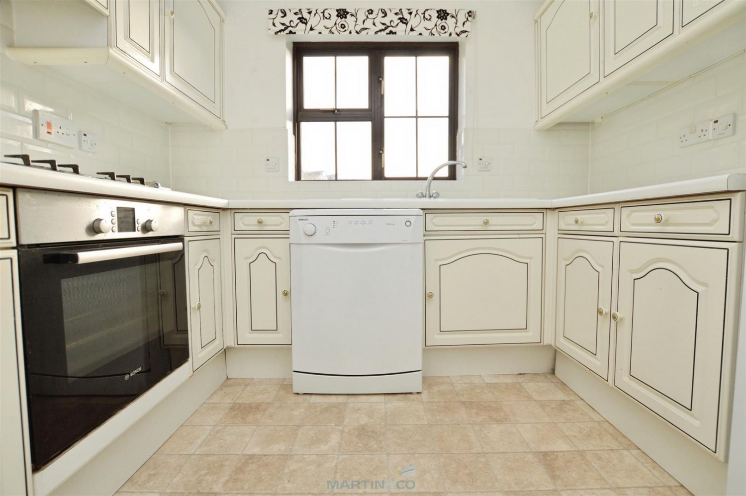 3 bedroom House in Hathaway Court, Esplanade, Rochester