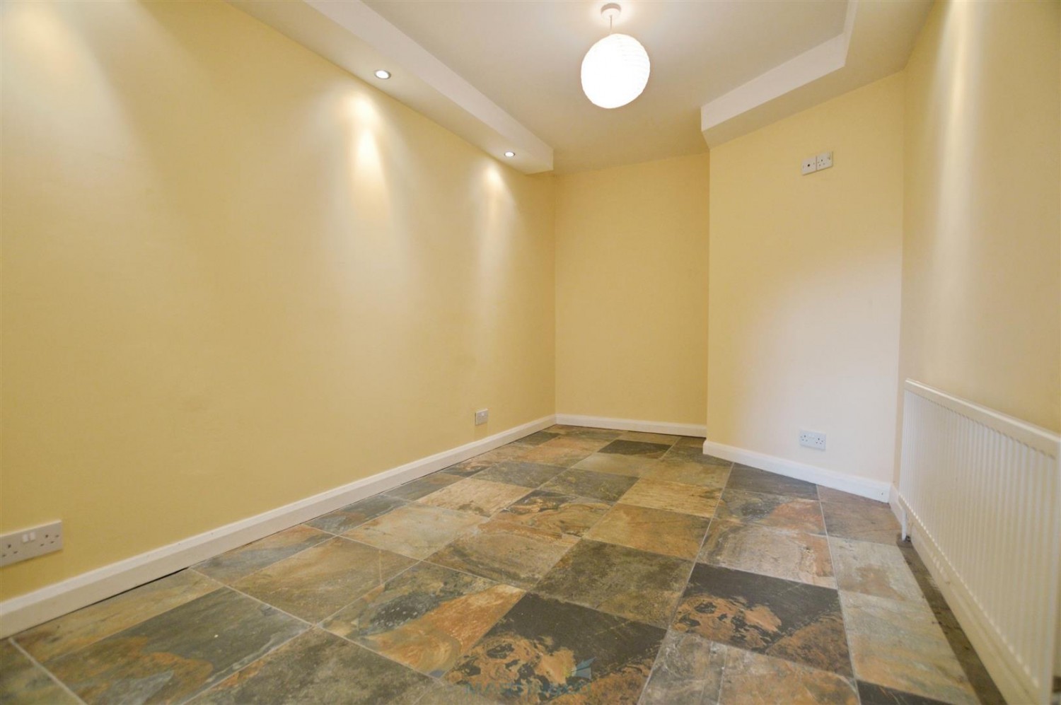 3 bedroom House in Hathaway Court, Esplanade, Rochester