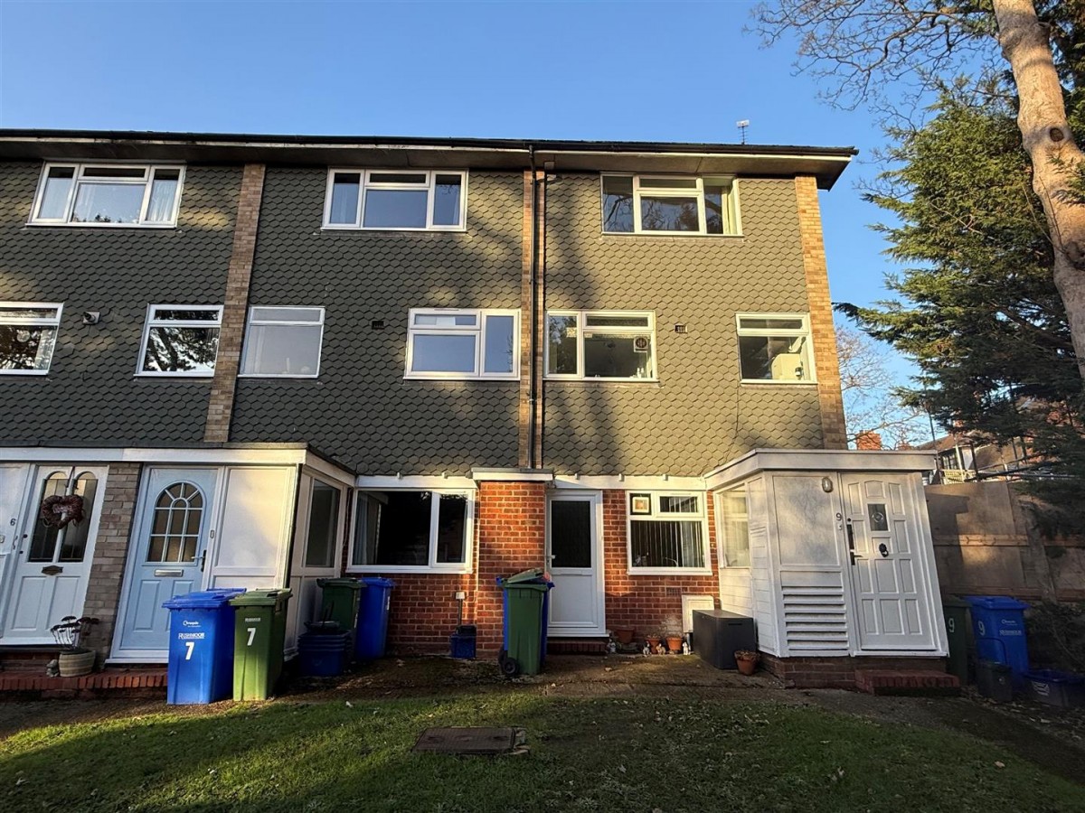 Tredenham Close, Farnborough