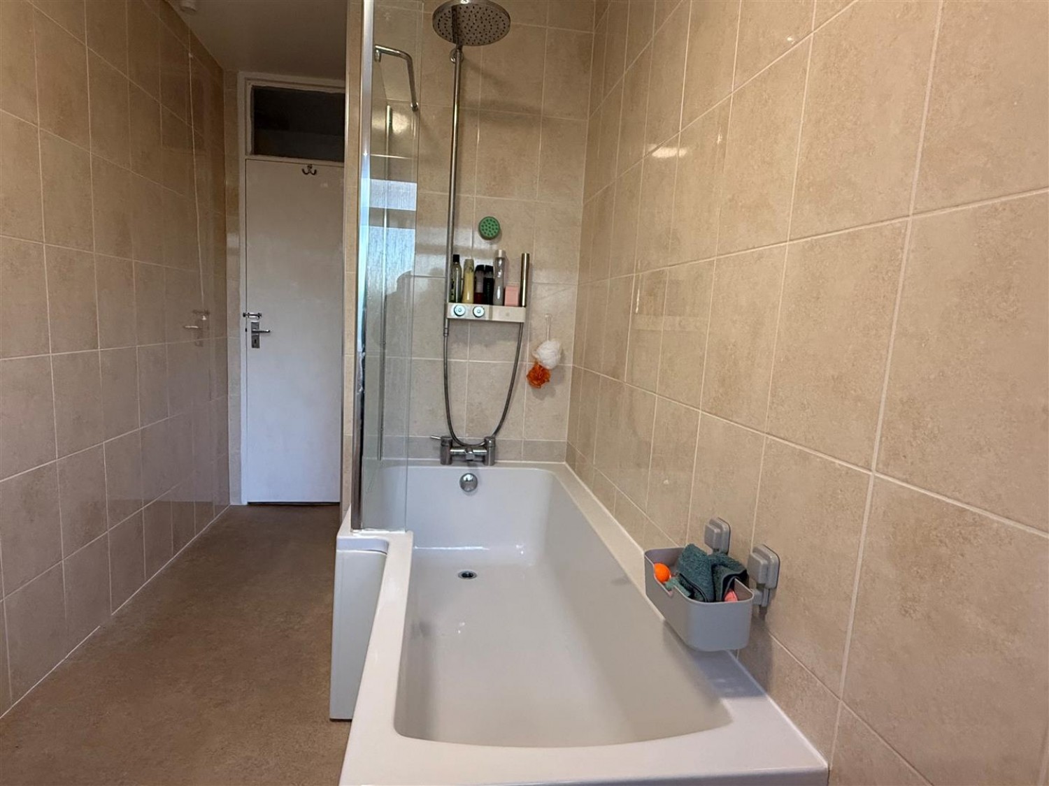 2 bedroom Flat in Tredenham Close, Farnborough