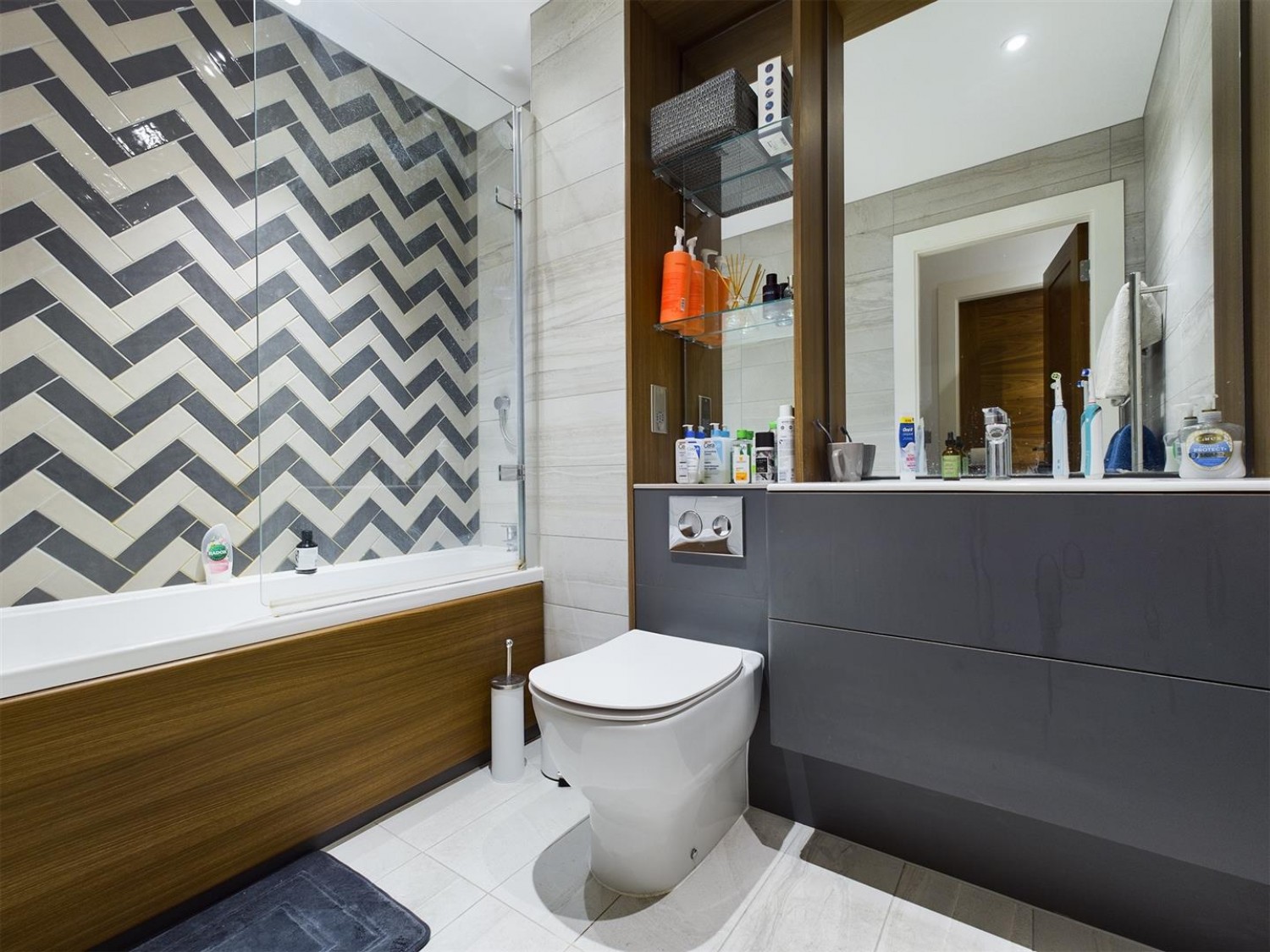 2 bedroom Flat for Letting One The Brayford, City Centre, Lincoln