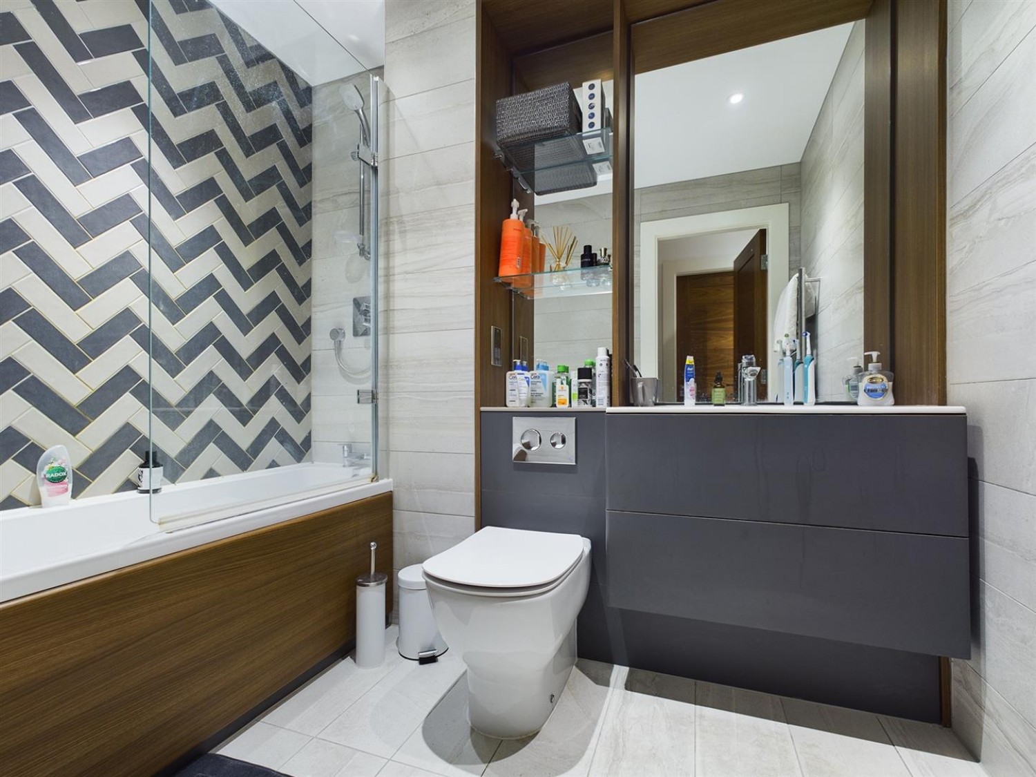 2 bedroom Flat for Letting One The Brayford, City Centre, Lincoln