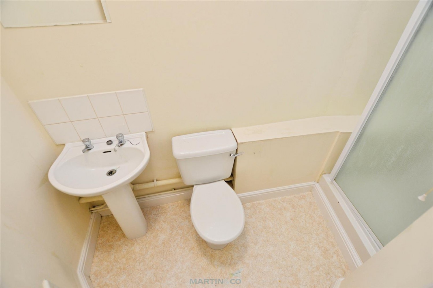 1 bedroom Flat for Letting Admiral Court, Crown Street