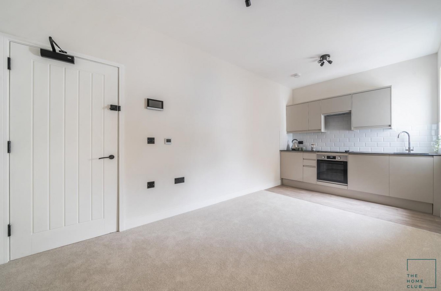 1 bedroom Flat for Letting High Street, Aldershot