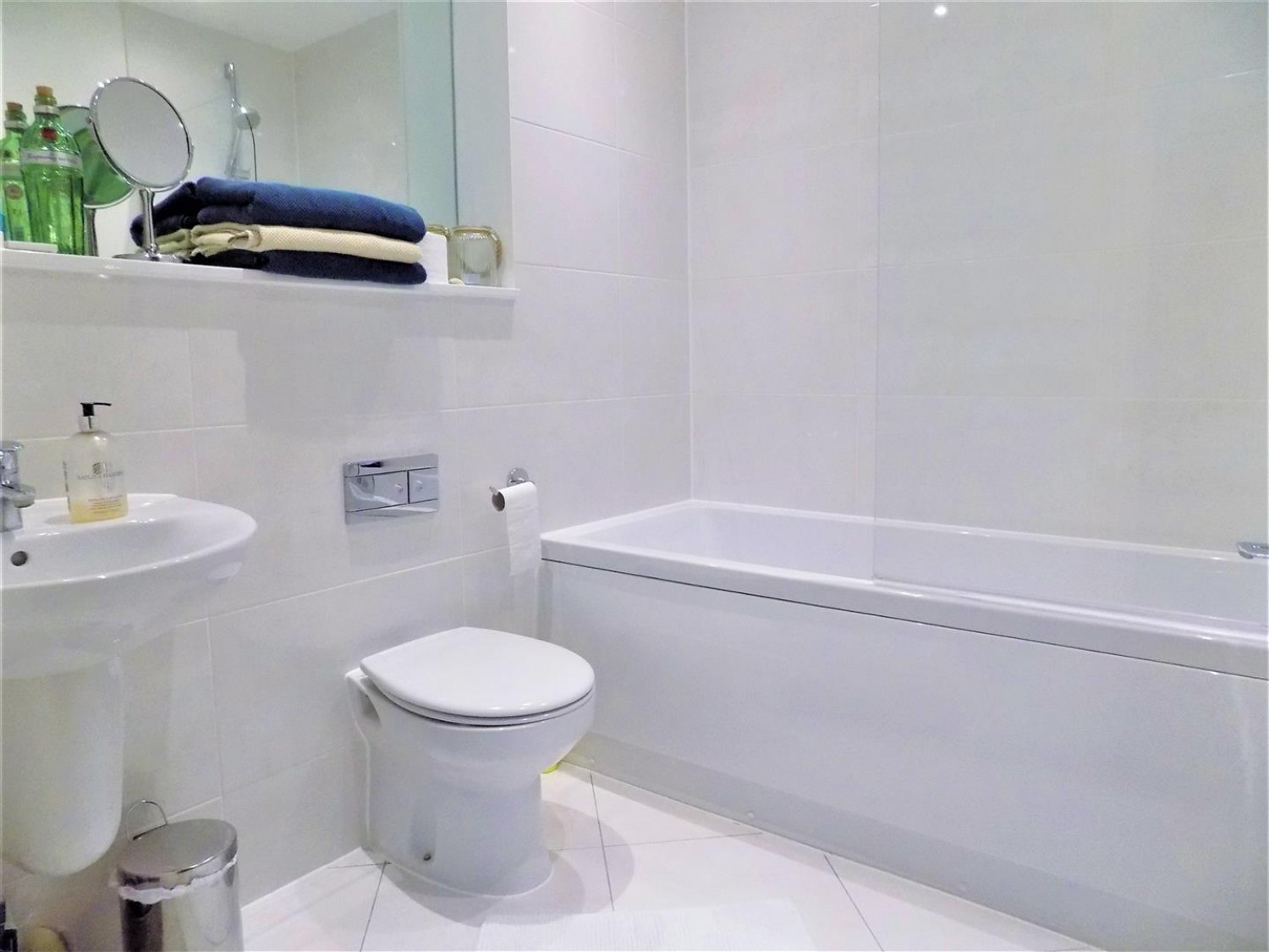 2 bedroom Flat in Merrill House, Farnborough