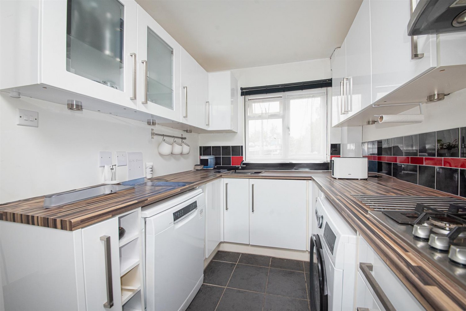 3 bedroom House in Christchurch Drive, Blackwater