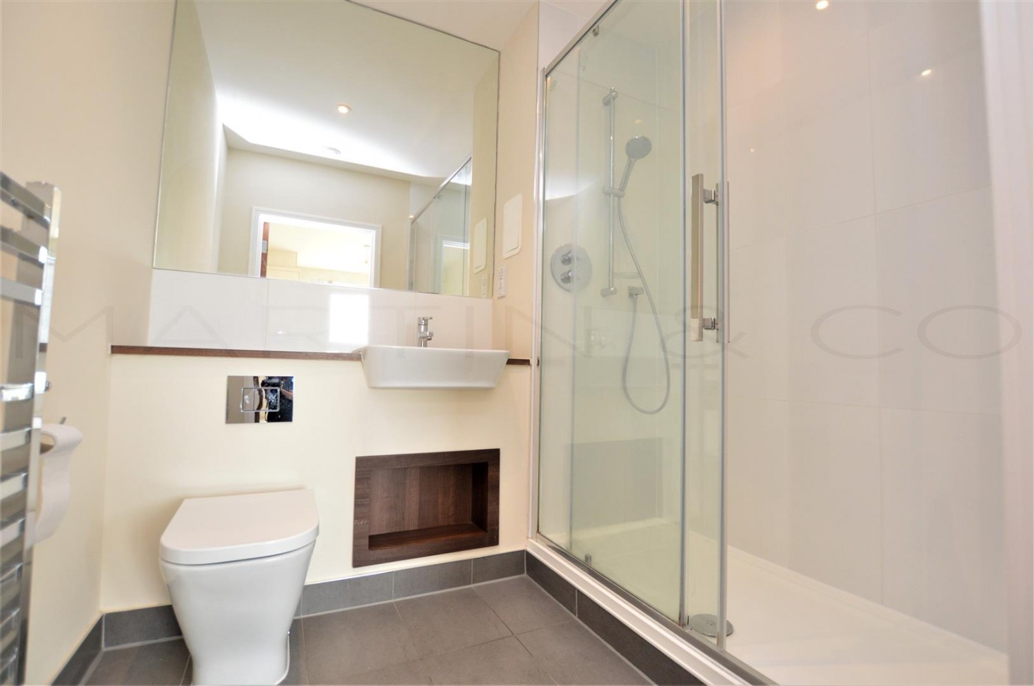 2 bedroom Flat for Letting Victory Pier, Gillingham