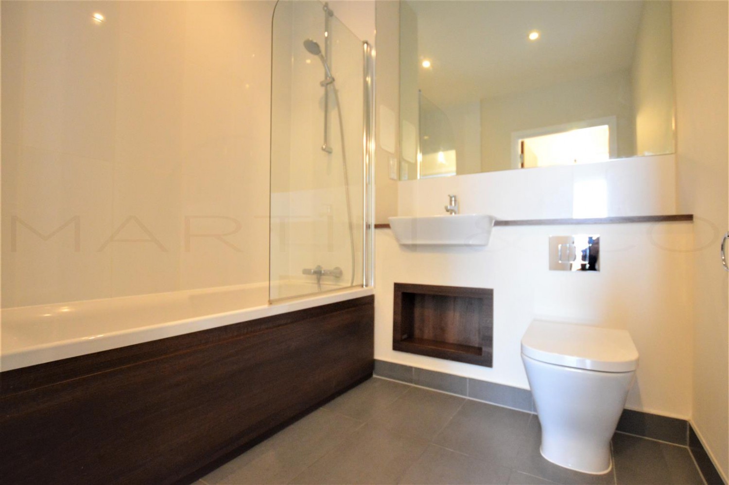 2 bedroom Flat for Letting Victory Pier, Gillingham