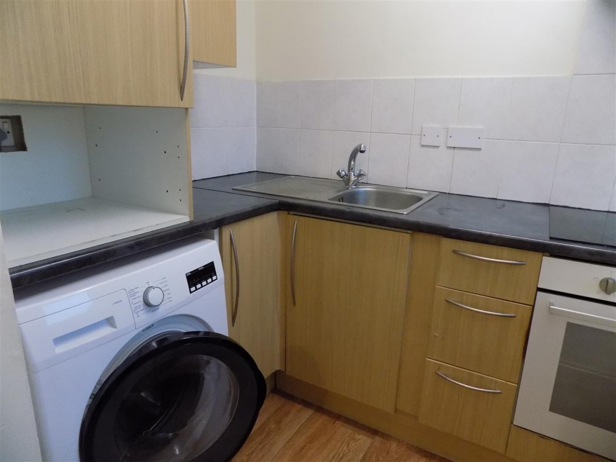 Avery Court, Aldershot