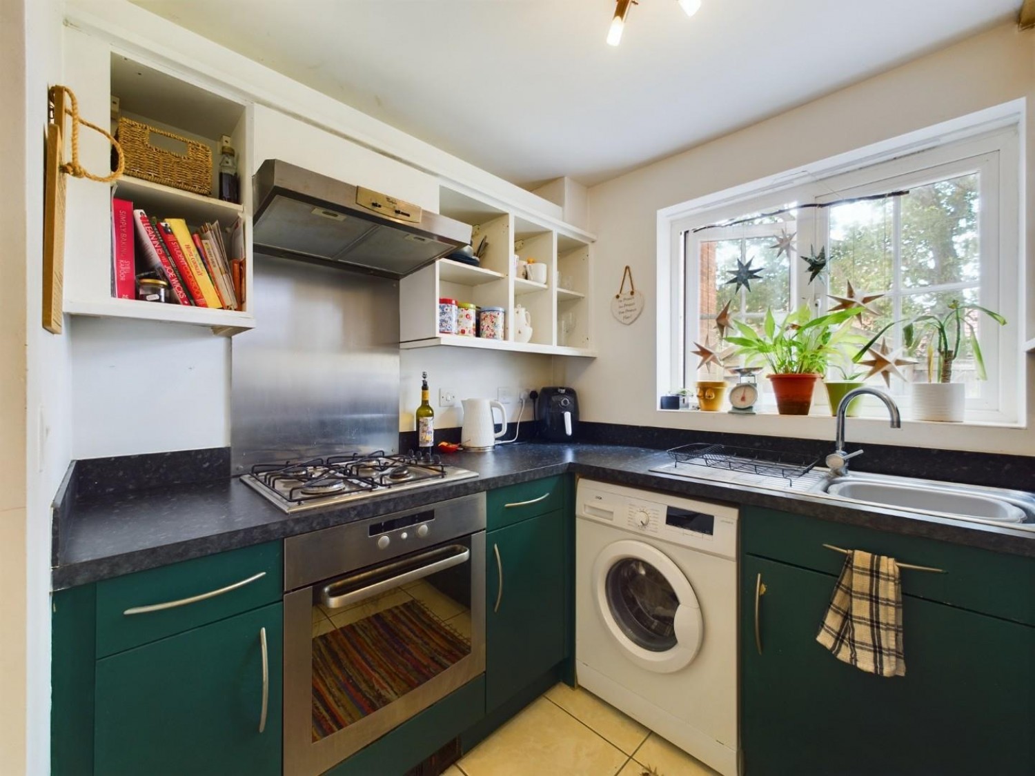 2 bedroom House in Arvina Close, North Hykeham, Lincoln