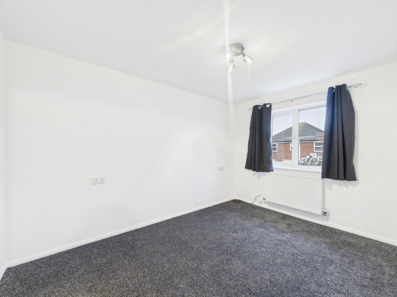 3 bedroom House in King Drive, Bracebridge Heath, Lincoln