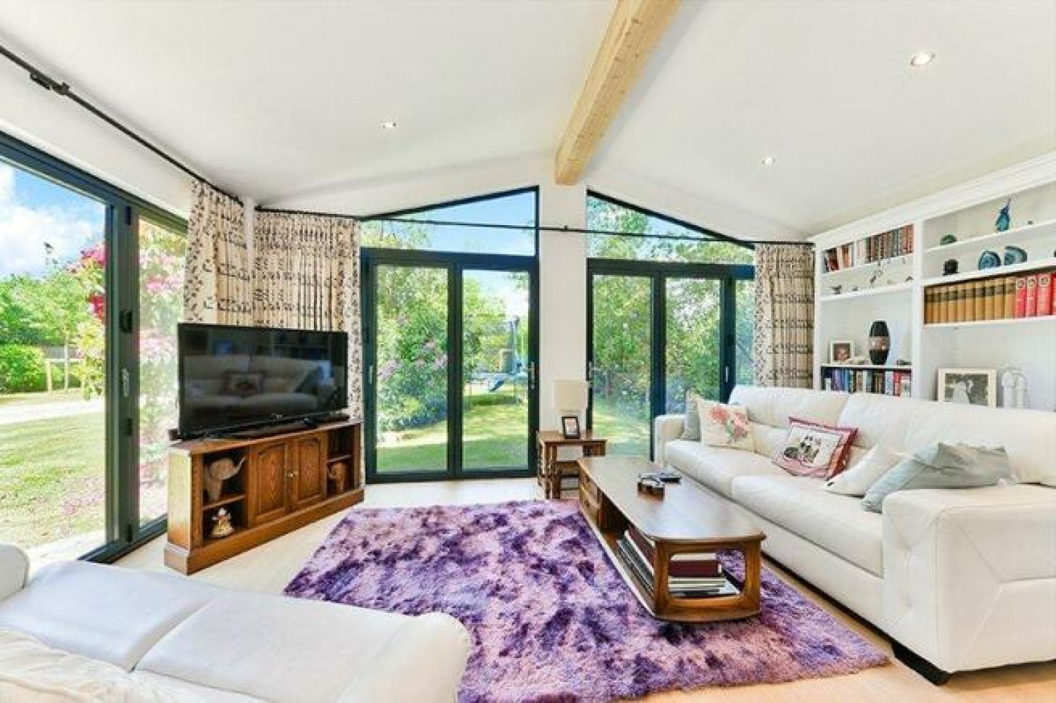 4 bedroom House in Gong Hill Drive