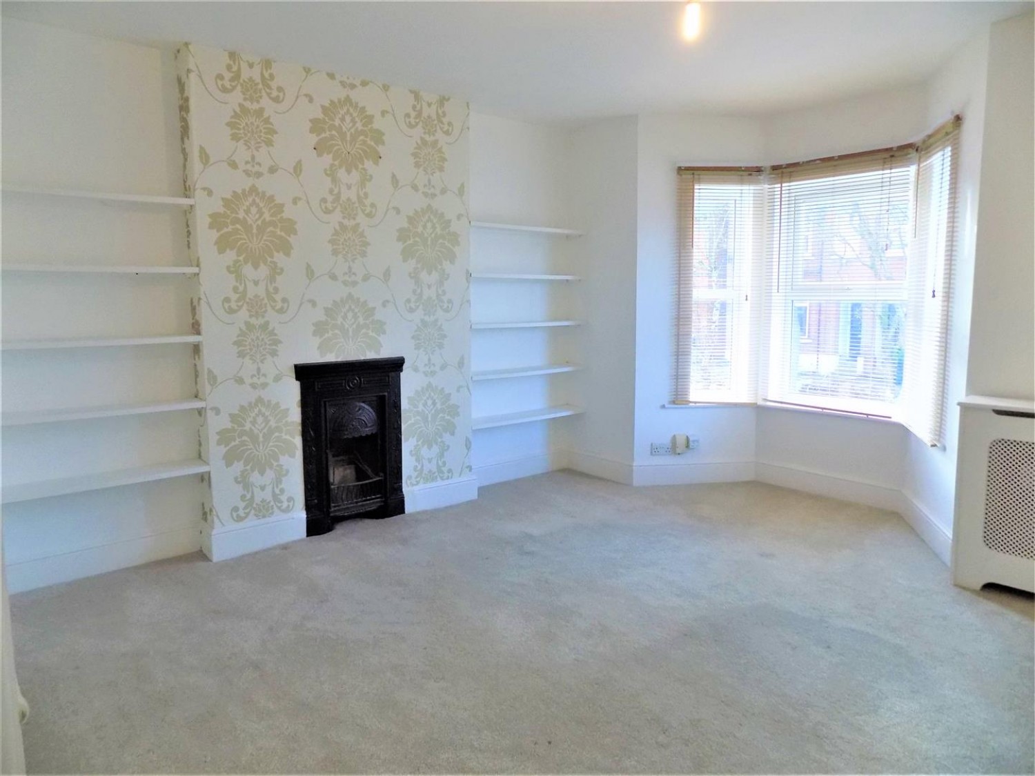 1 bedroom Flat in Cambridge Road, Aldershot