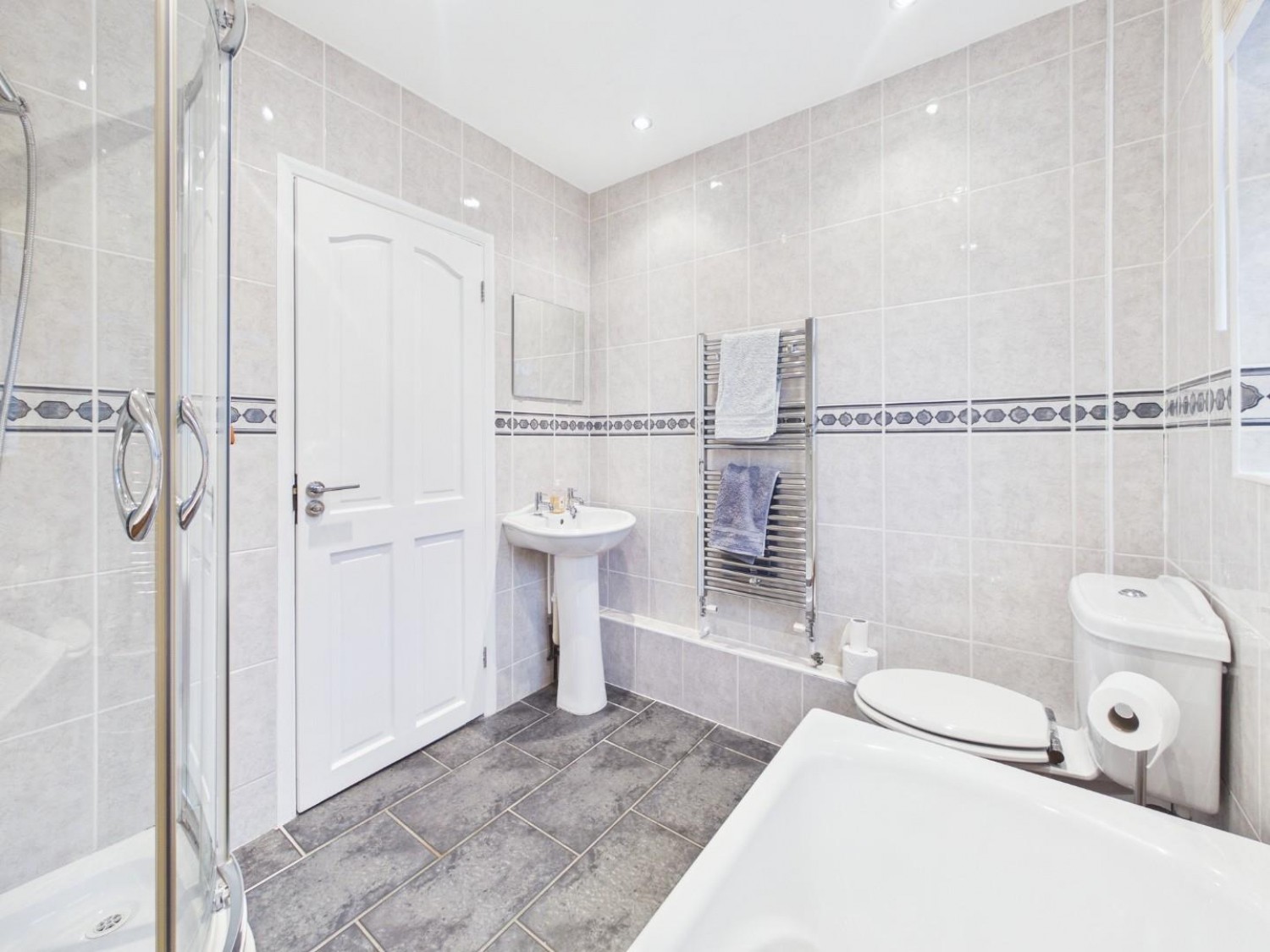 3 bedroom Bungalow in Vauxhall Road, Bracebridge Heath, Lincoln