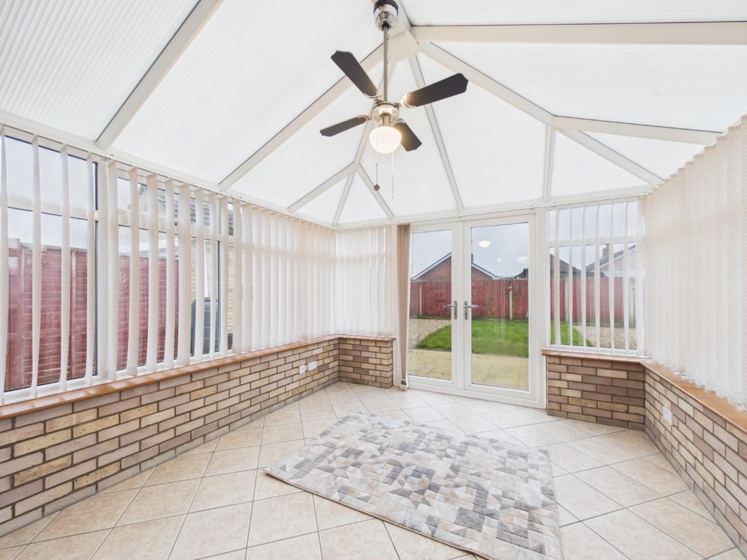 3 bedroom Bungalow in Vauxhall Road, Bracebridge Heath, Lincoln