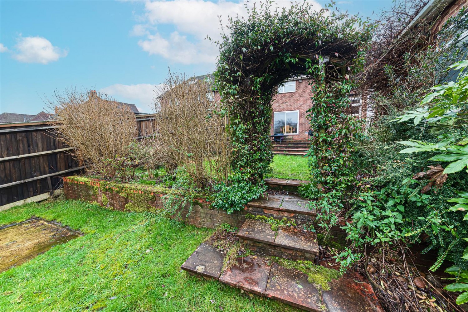 3 bedroom House in Cranmore Lane, Aldershot