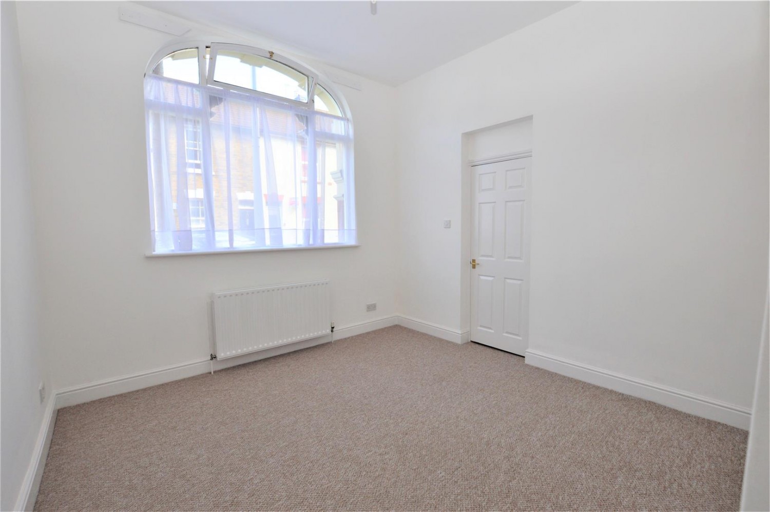 1 bedroom Flat for Letting Crown Street, Gillingham