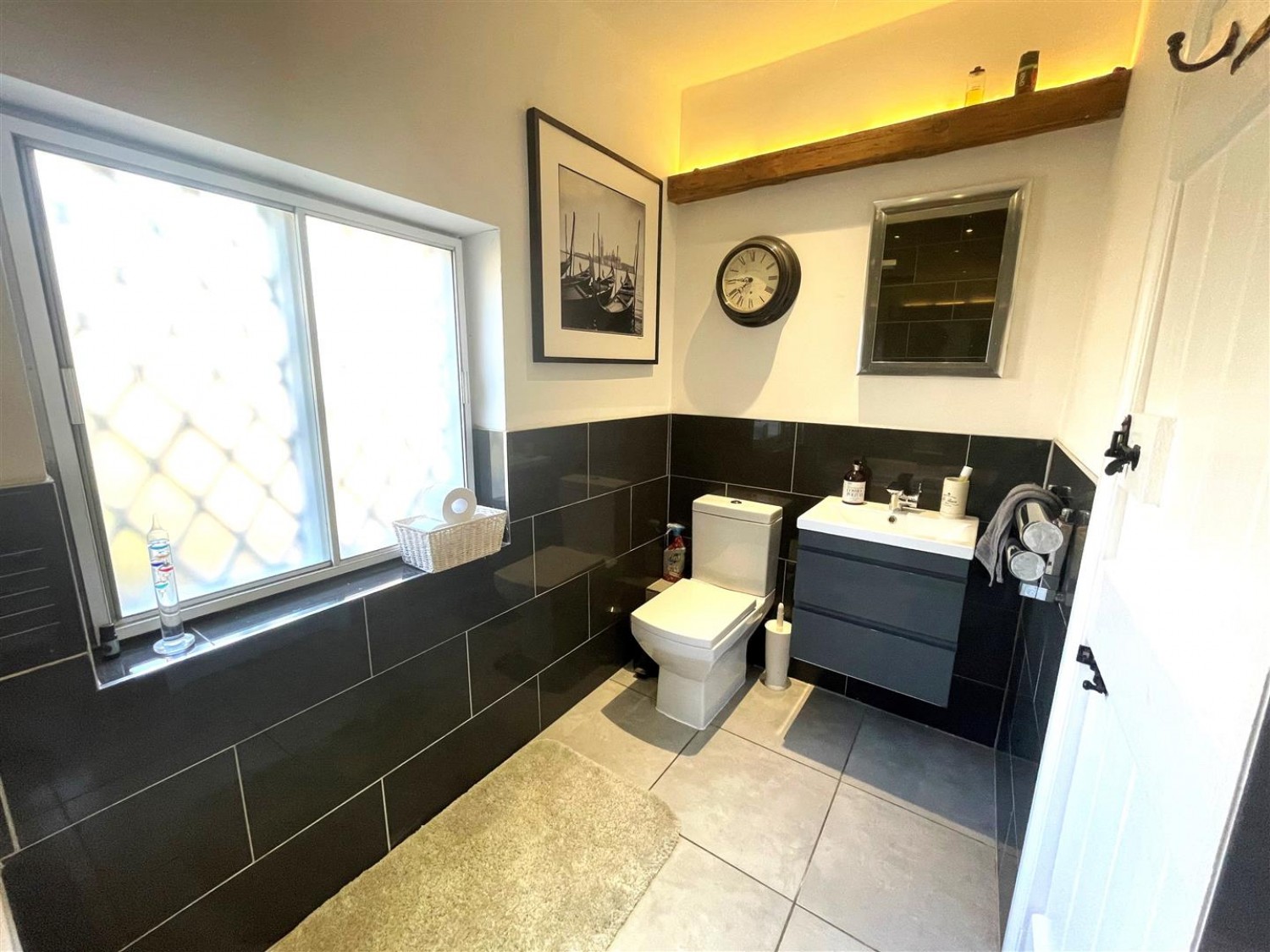 4 bedroom House for Letting Farnborough Road, Farnham