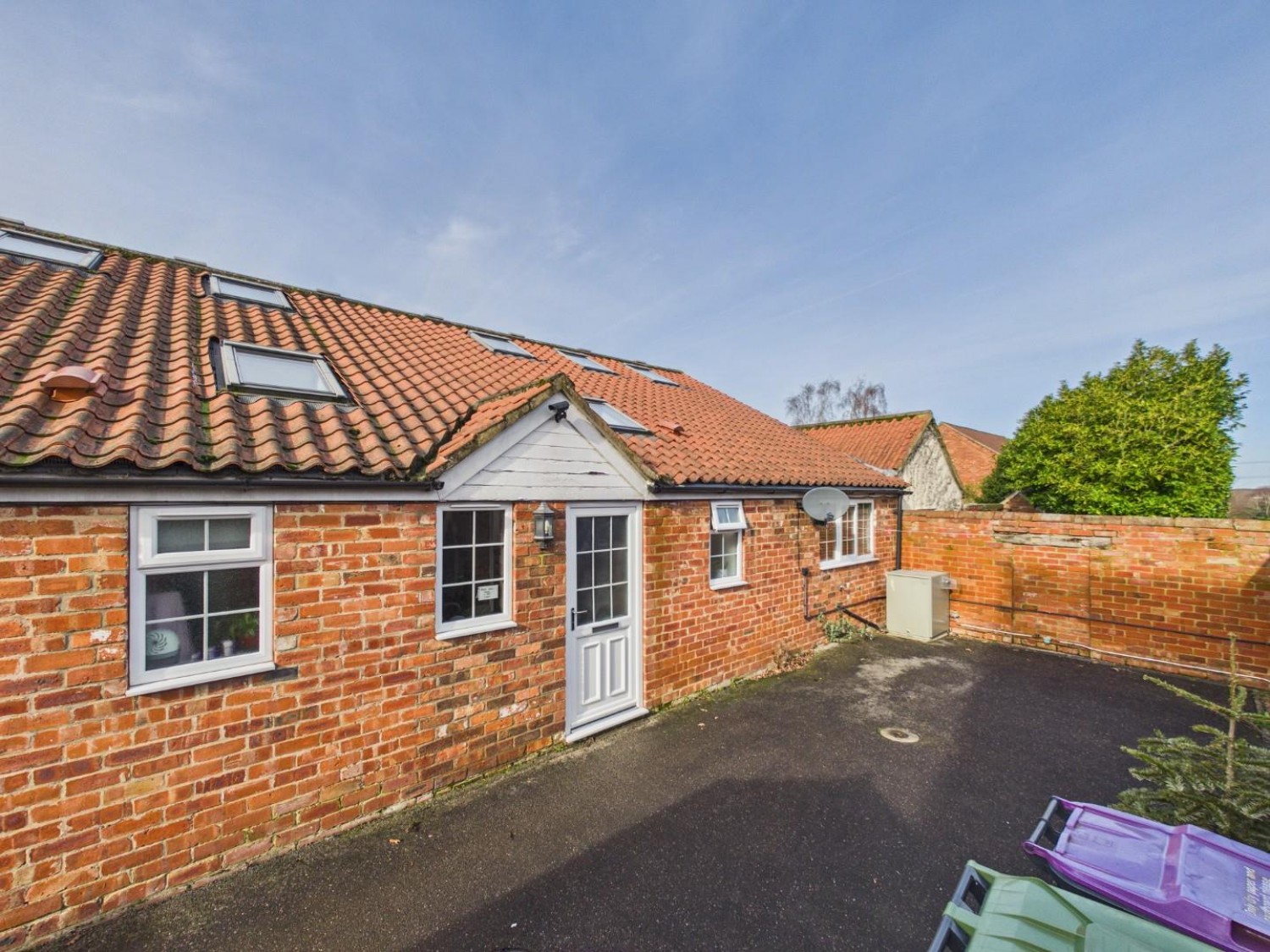 2 bedroom Bungalow for Sale Lincoln Lane, Thorpe-on-the-Hill, Lincoln