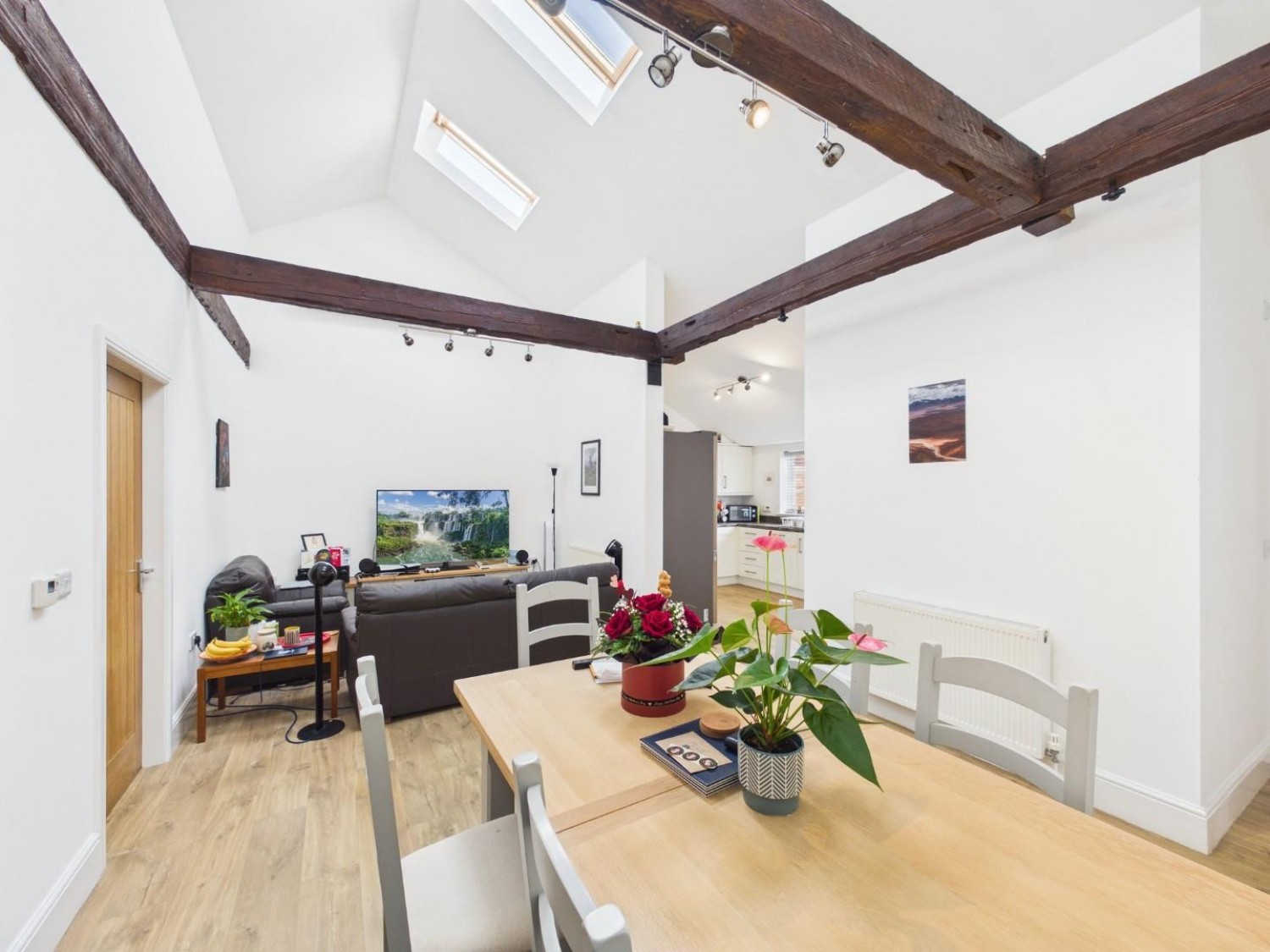 2 bedroom Bungalow for Sale Lincoln Lane, Thorpe-on-the-Hill, Lincoln