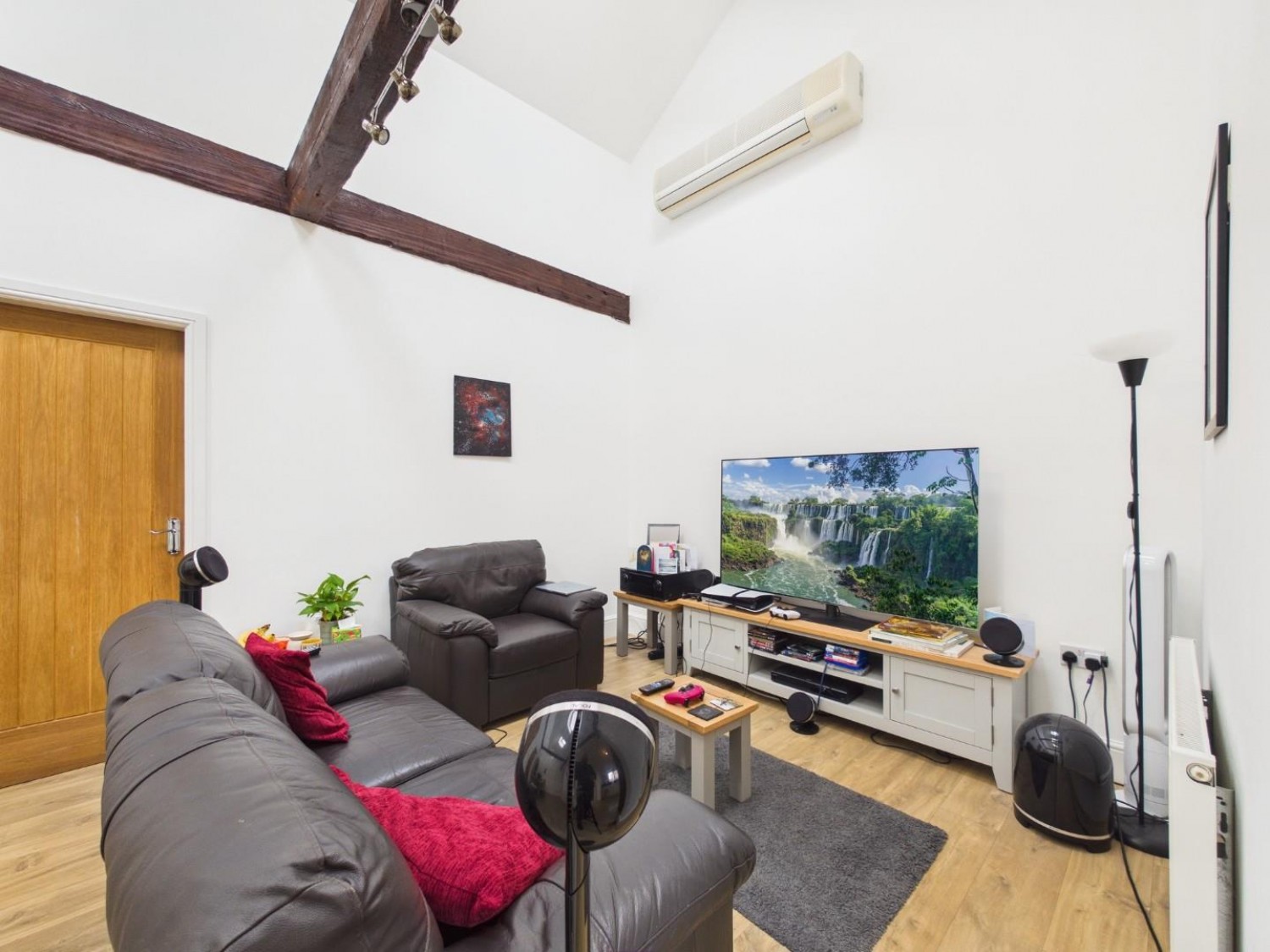 2 bedroom Bungalow for Sale Lincoln Lane, Thorpe-on-the-Hill, Lincoln