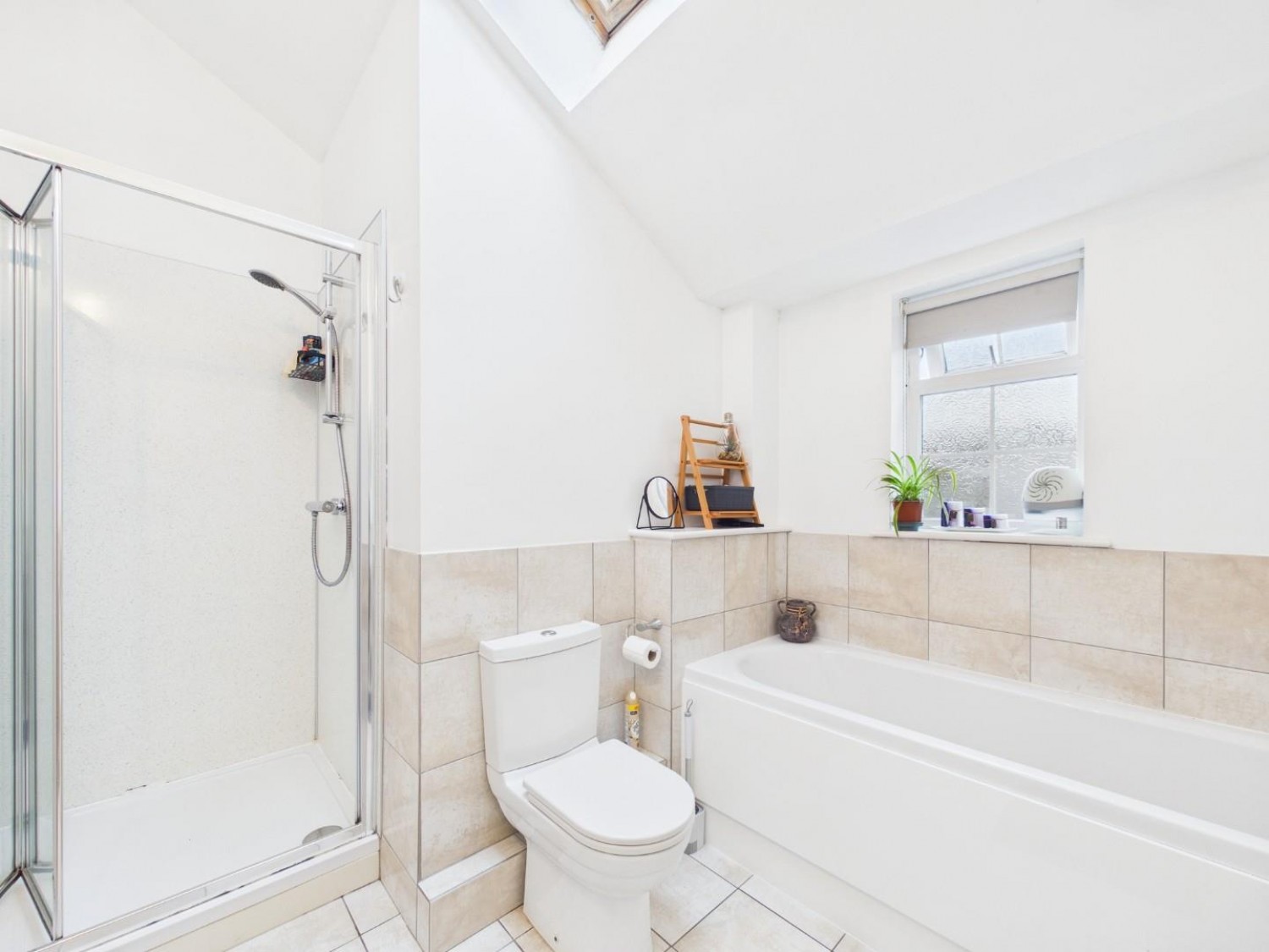 2 bedroom Bungalow for Sale Lincoln Lane, Thorpe-on-the-Hill, Lincoln