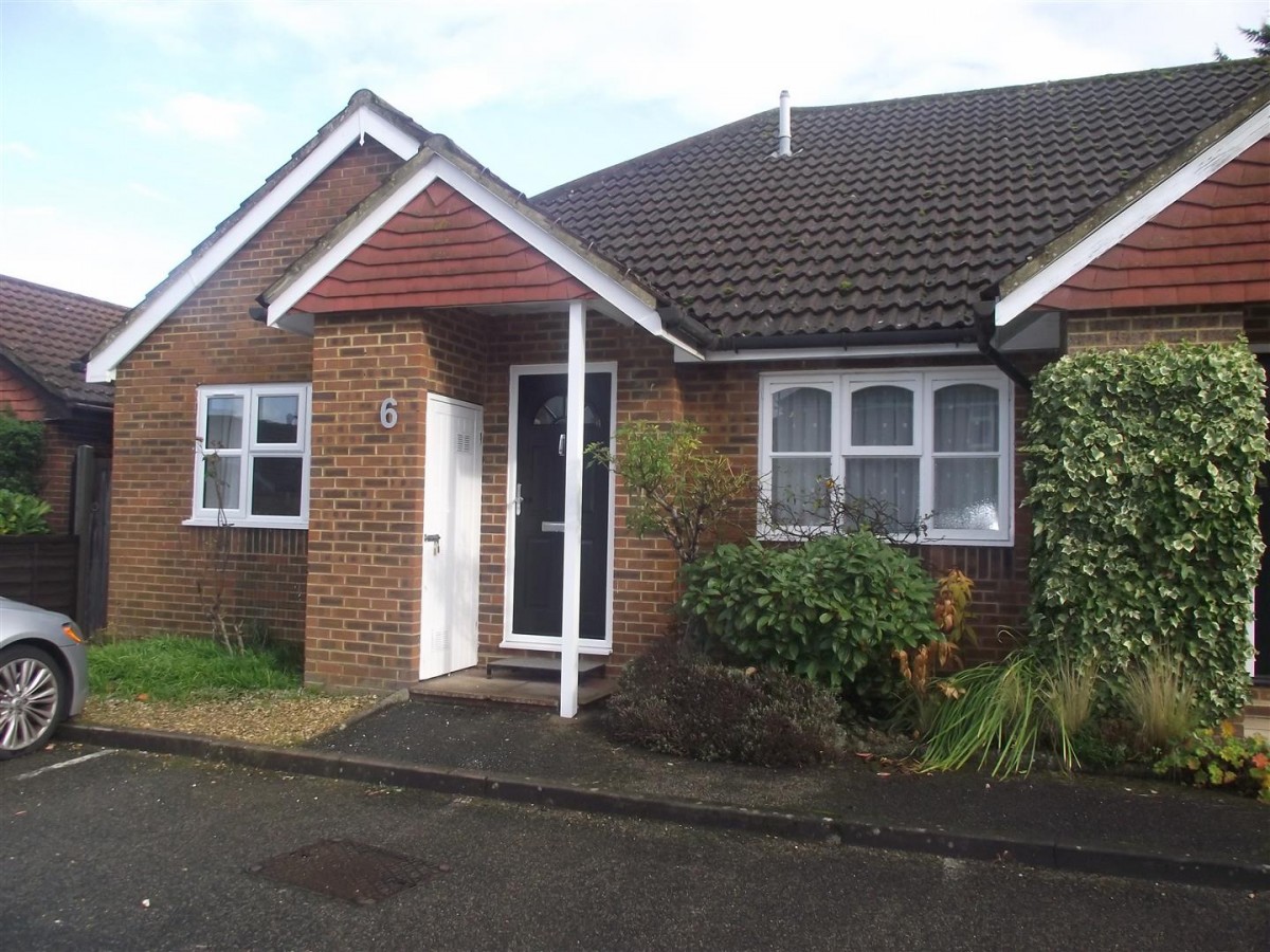 Furze Close, Ash Vale, Aldershot