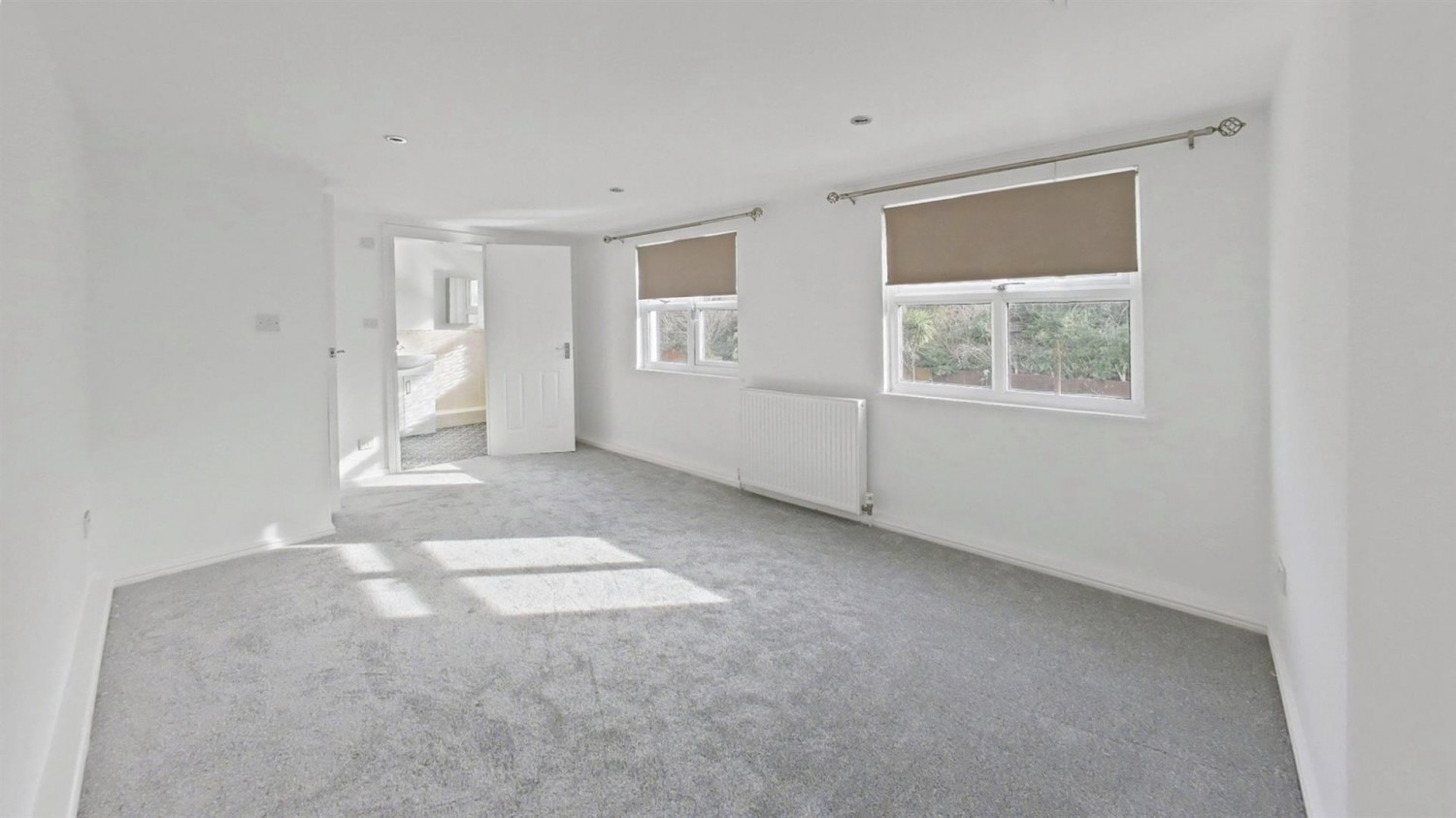 4 bedroom House for Sale Rochester Esplanade, Rochester, Kent