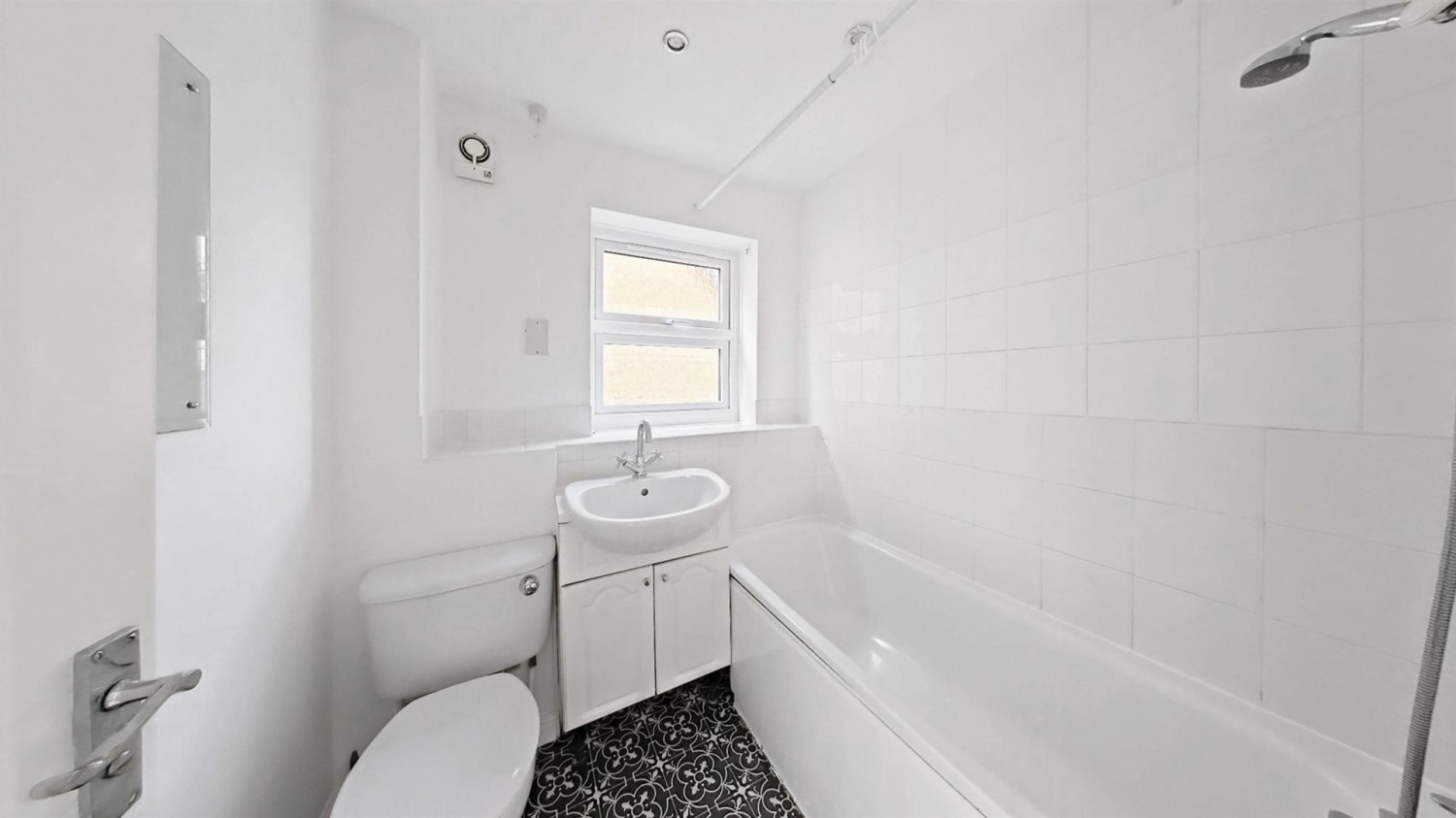 4 bedroom House for Sale Rochester Esplanade, Rochester, Kent