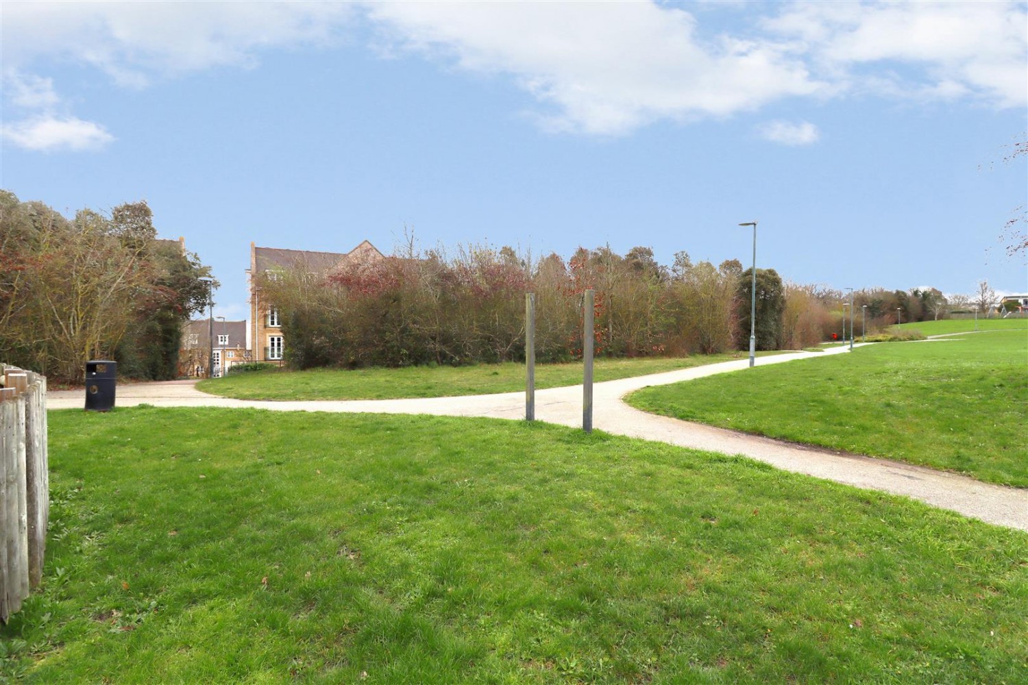 2 bedroom Flat for Sale Sandpiper Close, Waterstone Park